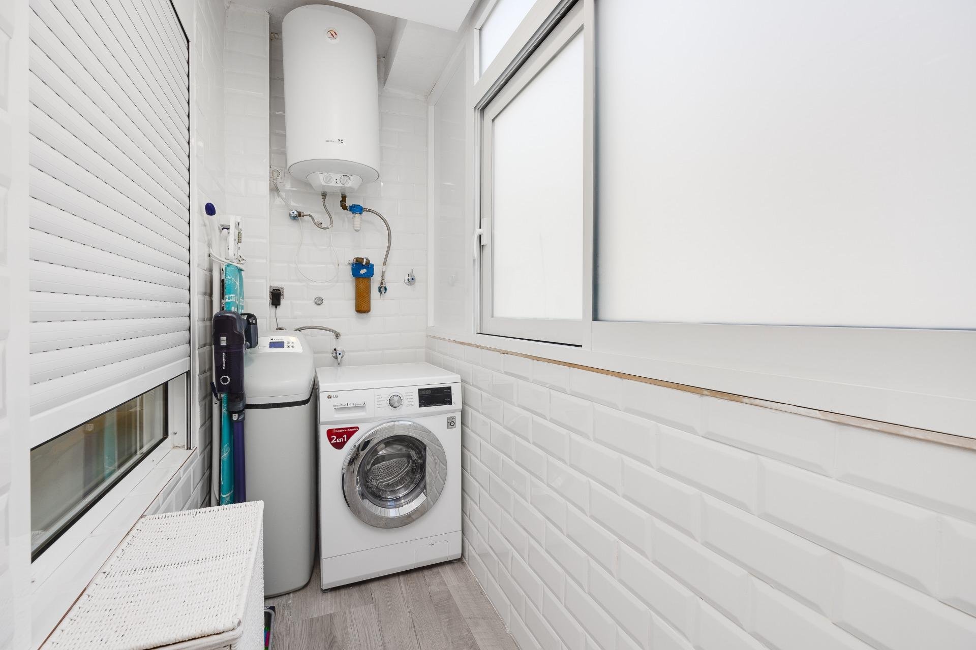 Resale - Apartamento - Torrevieja - Acequion