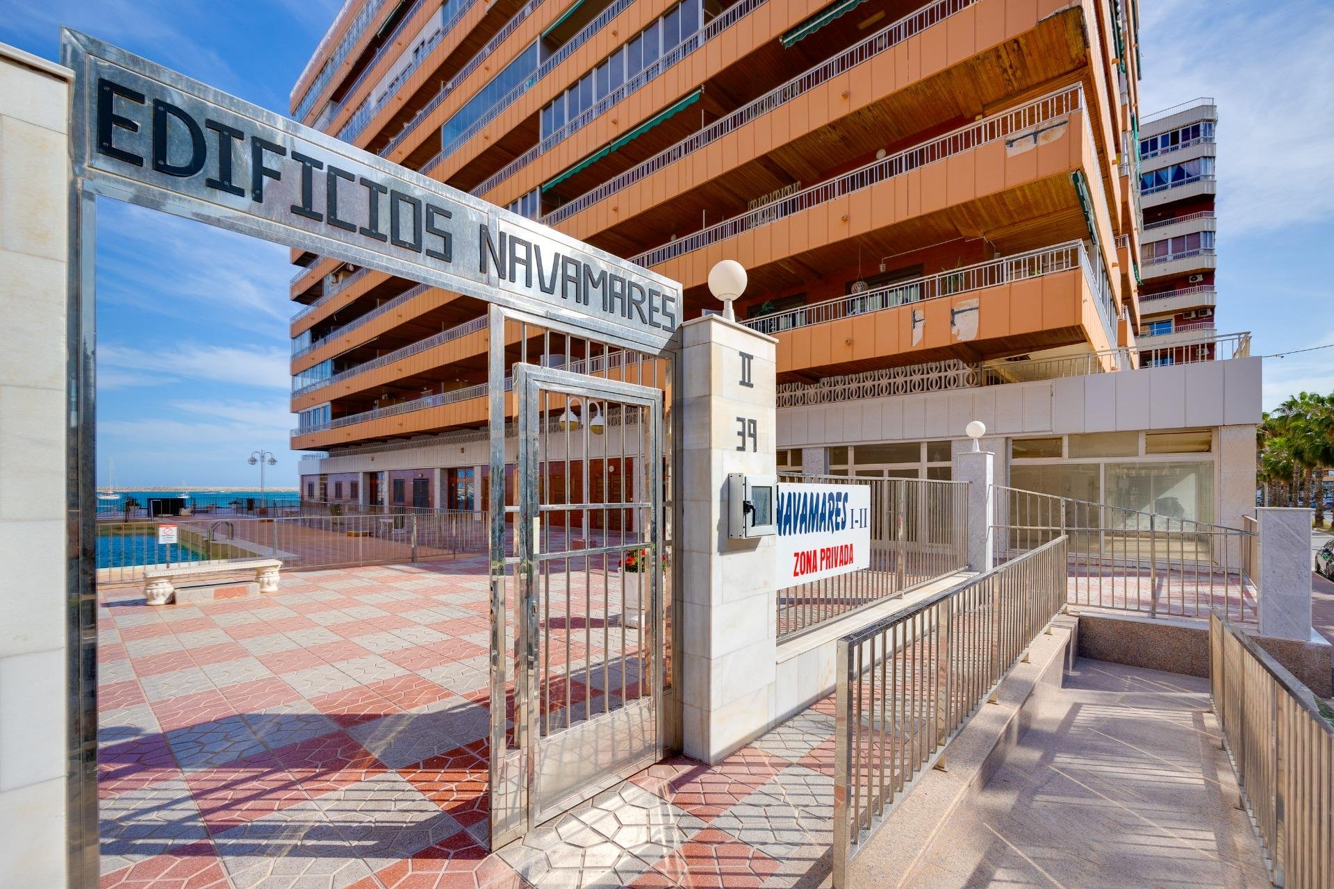 Resale - Apartamento - Torrevieja - Acequion