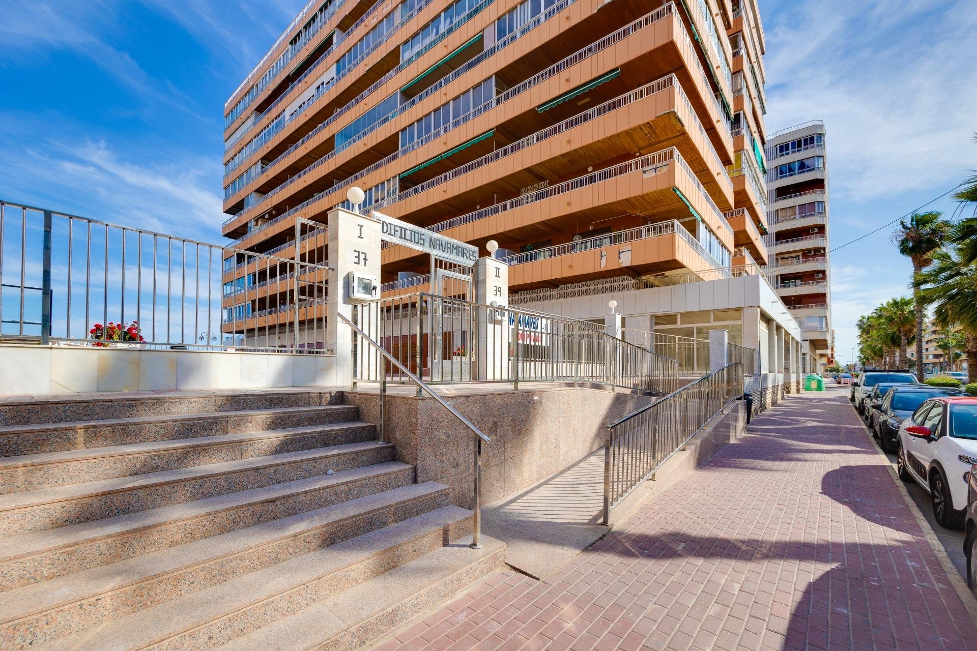 Resale - Apartamento - Torrevieja - Acequion