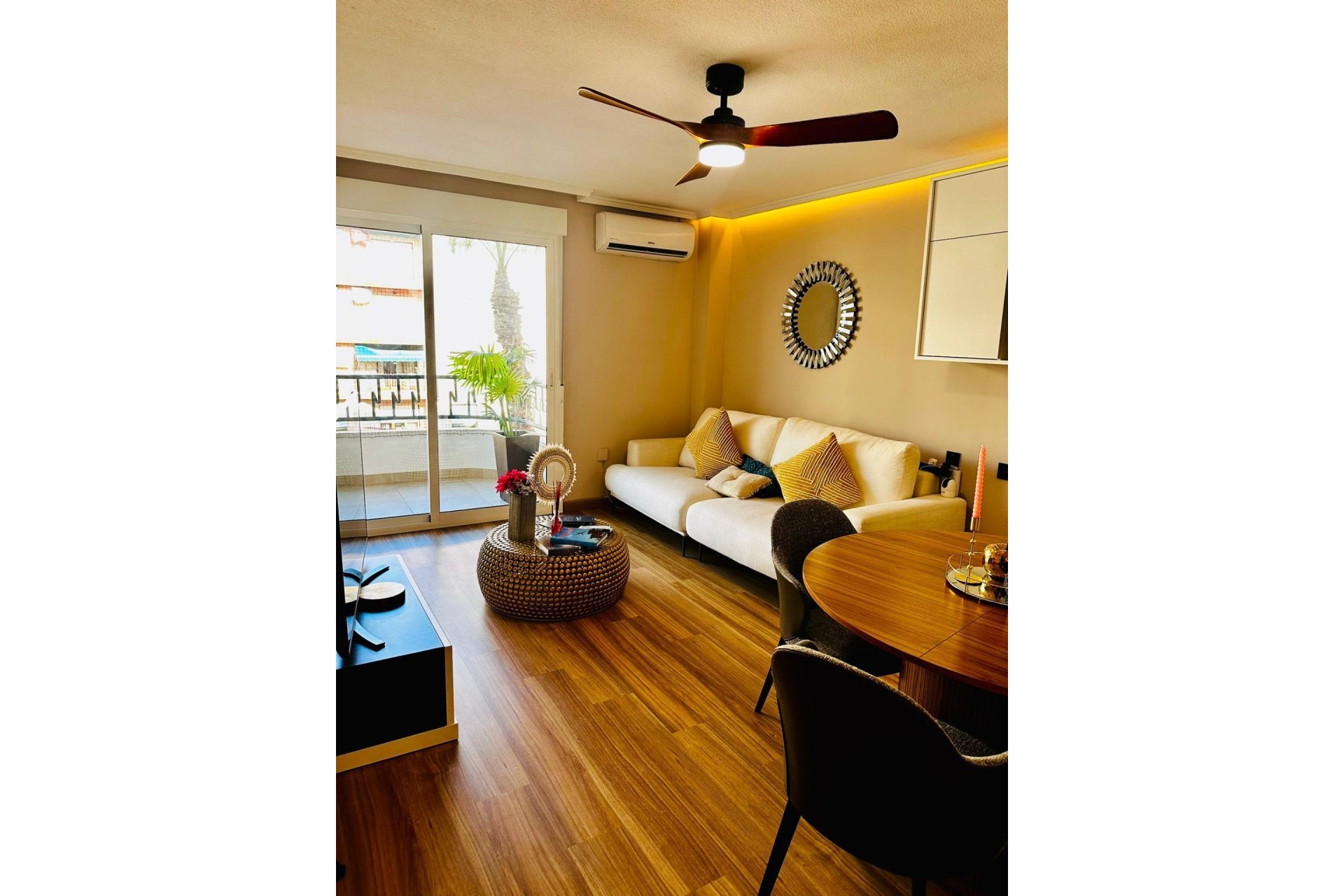 Resale - Apartamento - Torrevieja - Acequion