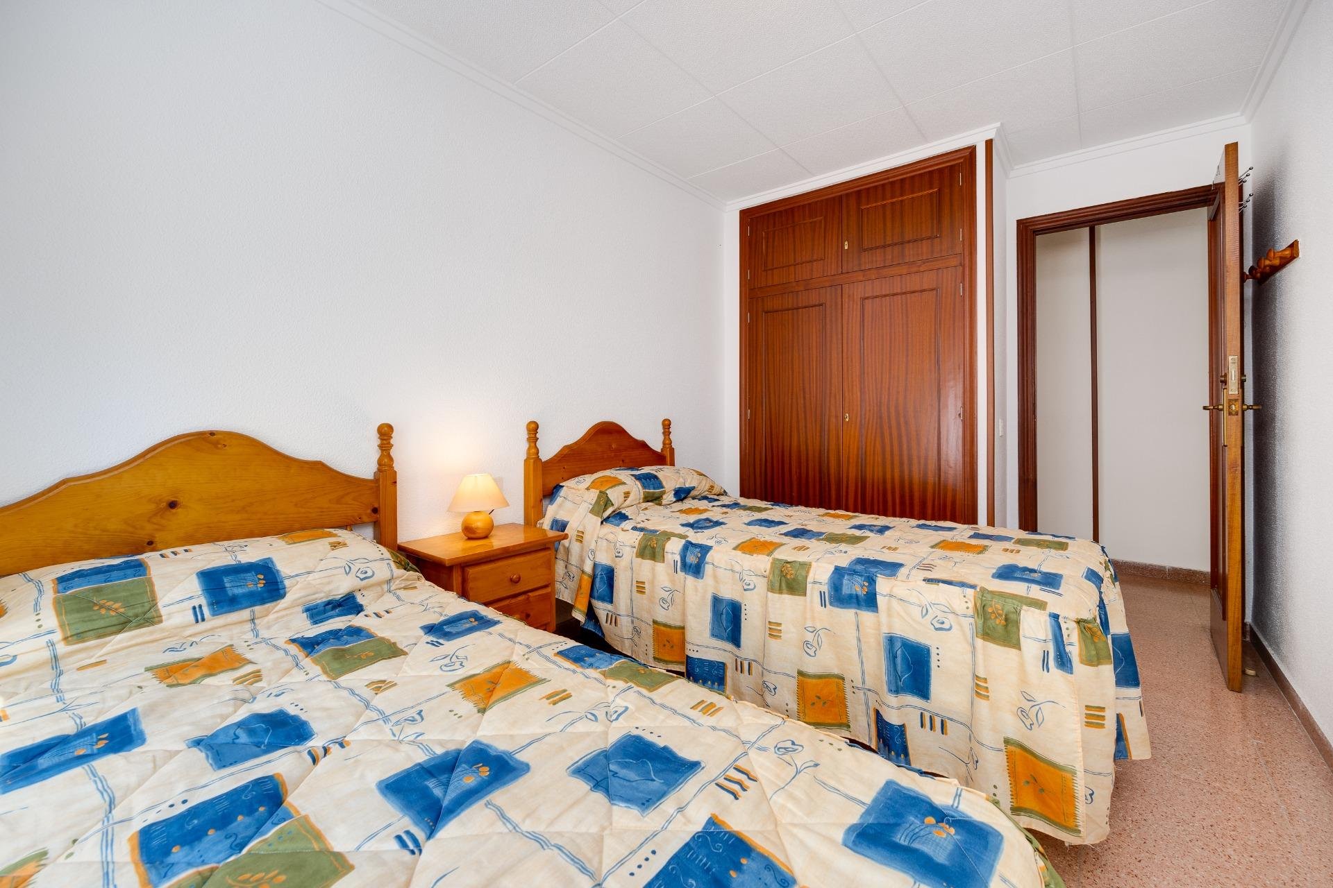 Resale - Apartamento - Torrevieja - Acequion