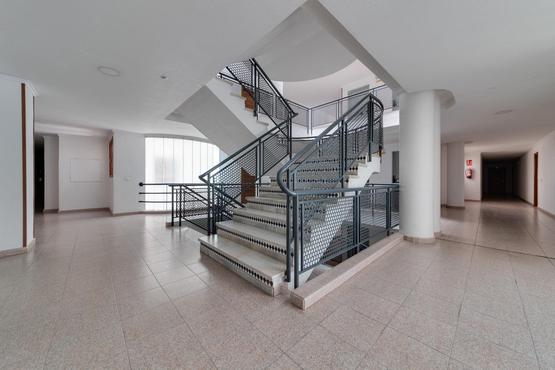 Resale - Apartamento - Torrevieja - Acequion