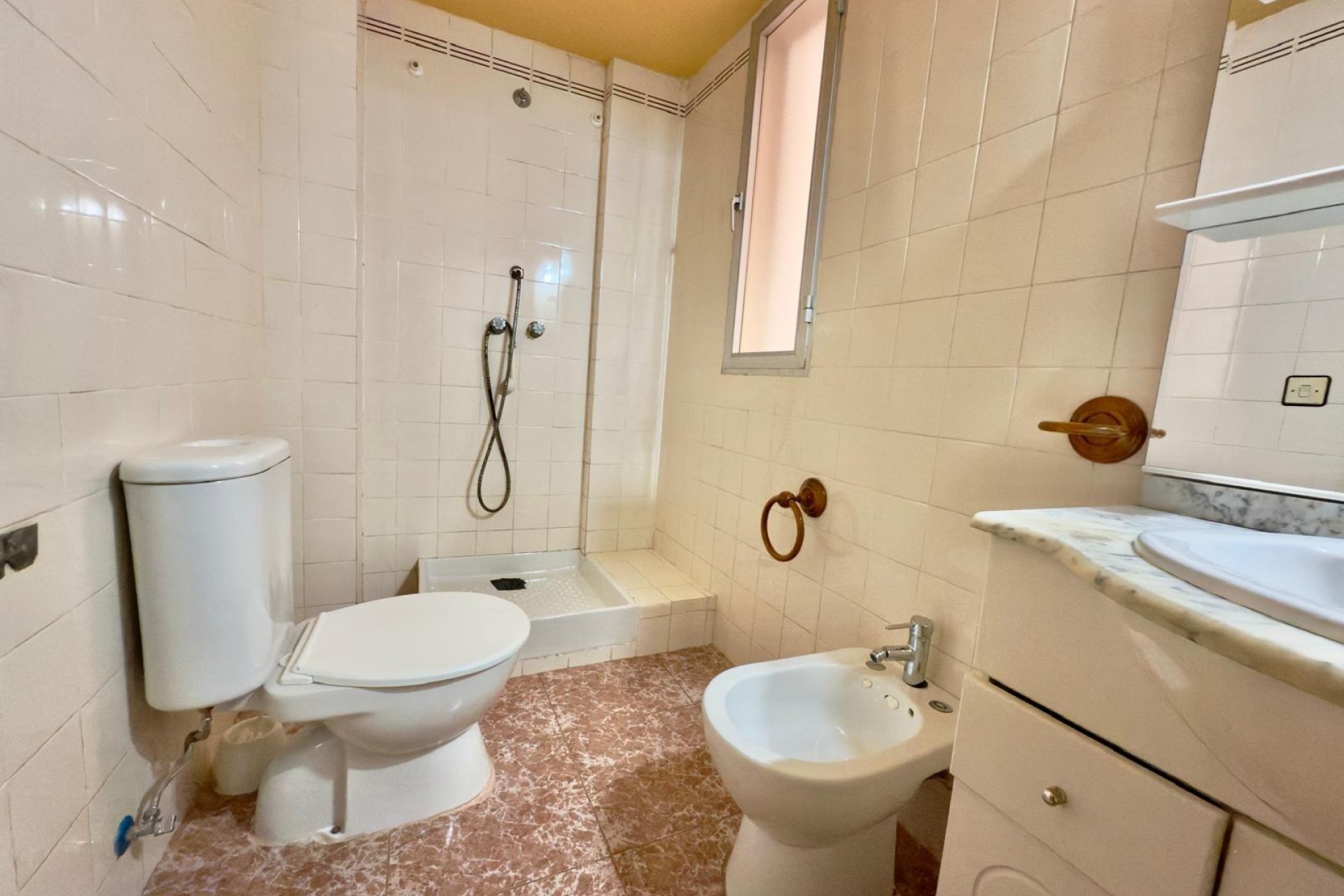 Resale - Apartamento - Torrevieja - Acequion