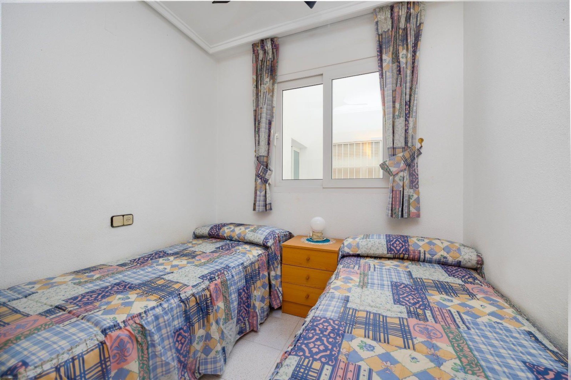 Resale - Apartamento - Torrevieja - Acequion