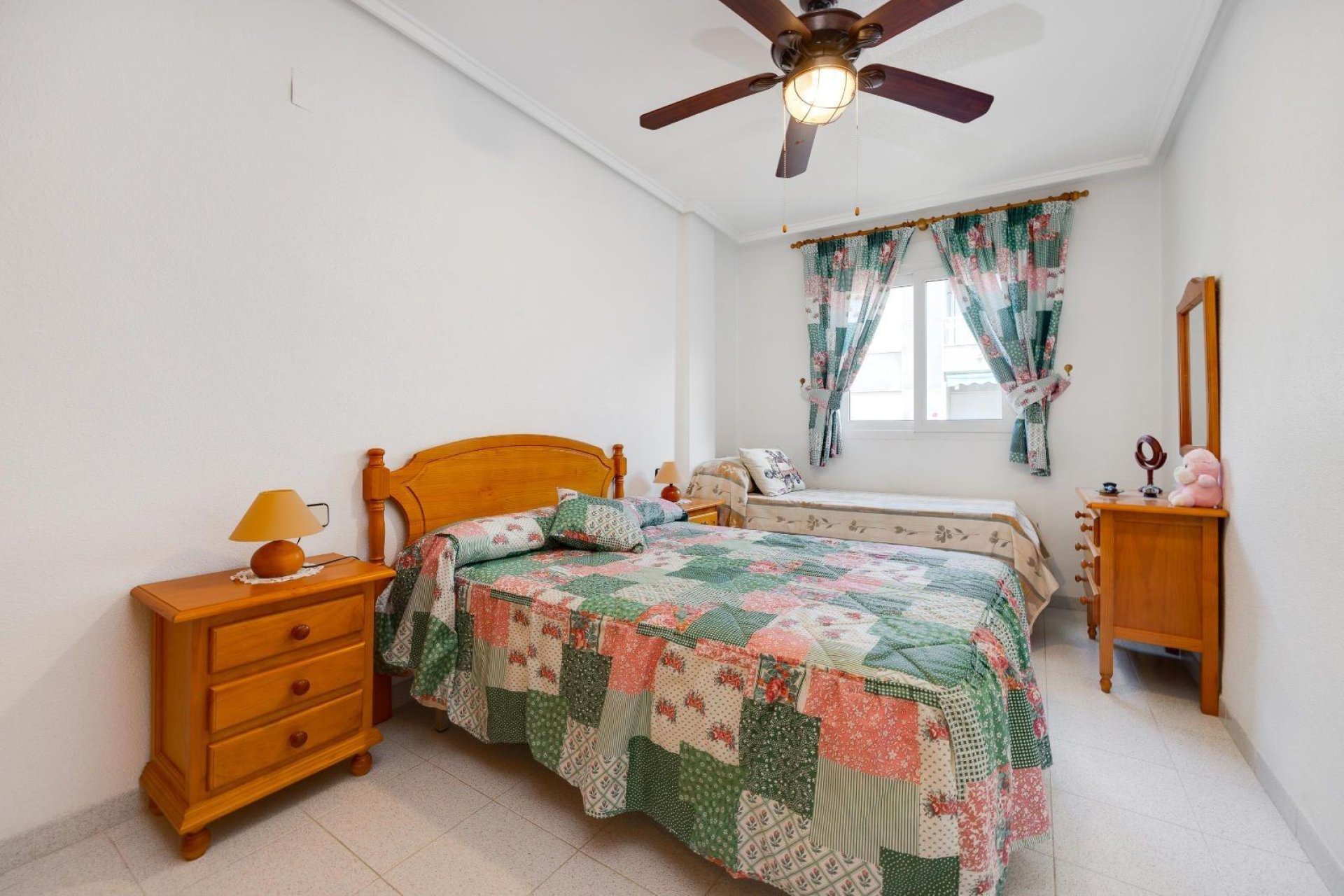 Resale - Apartamento - Torrevieja - Acequion