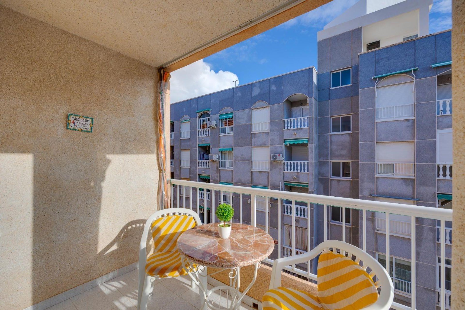 Resale - Apartamento - Torrevieja - Acequion