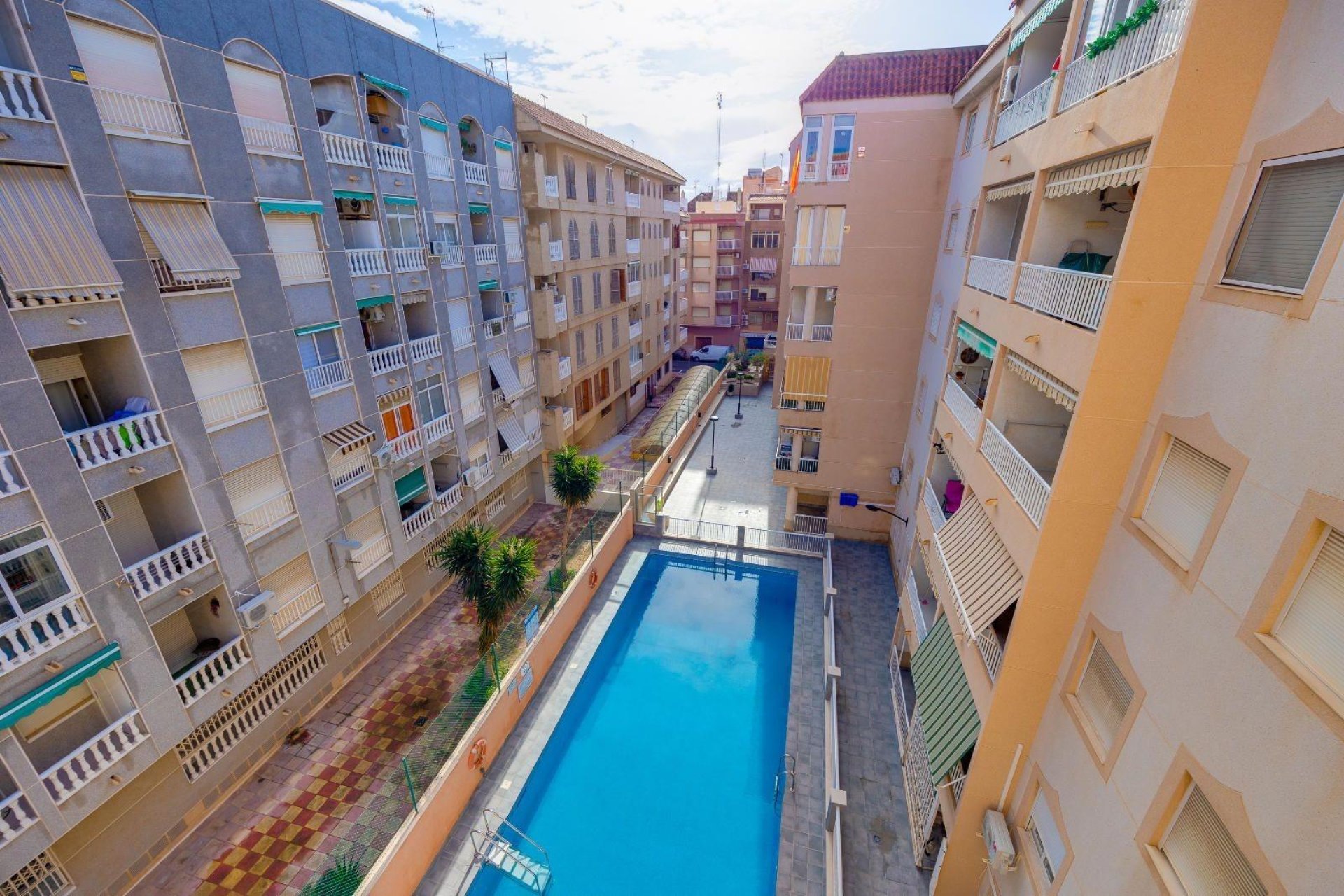 Resale - Apartamento - Torrevieja - Acequion