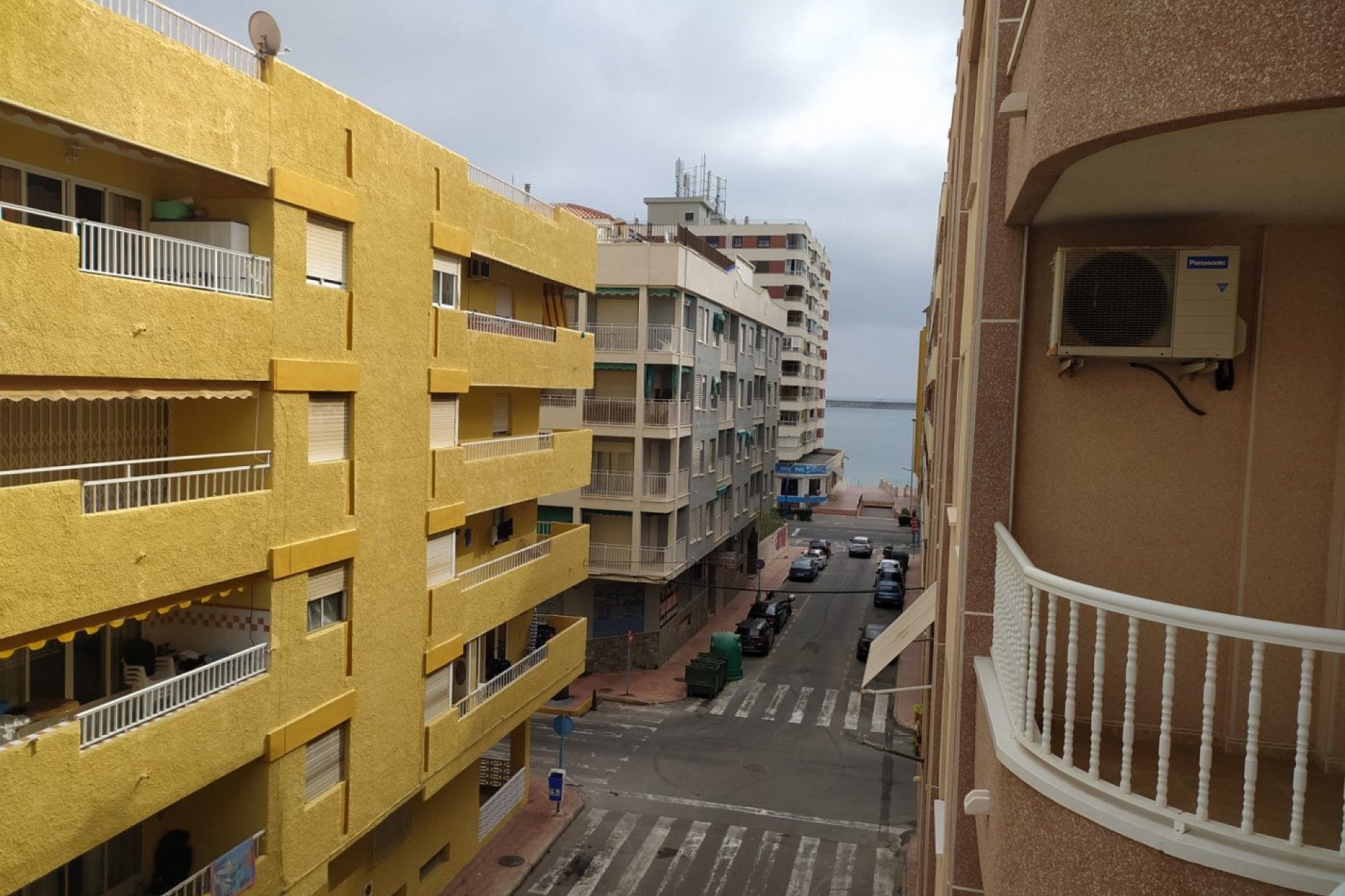 Resale - Apartamento - Torrevieja - Acequion