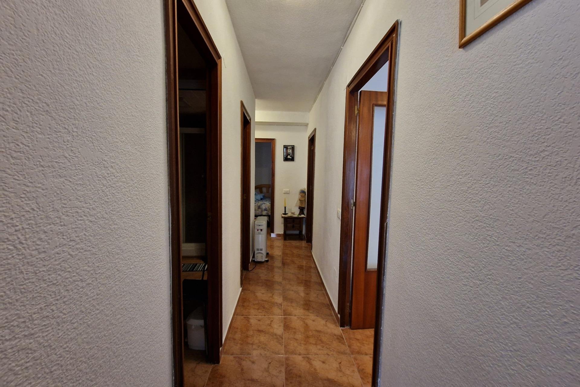 Resale - Apartamento - Torrevieja - Acequion