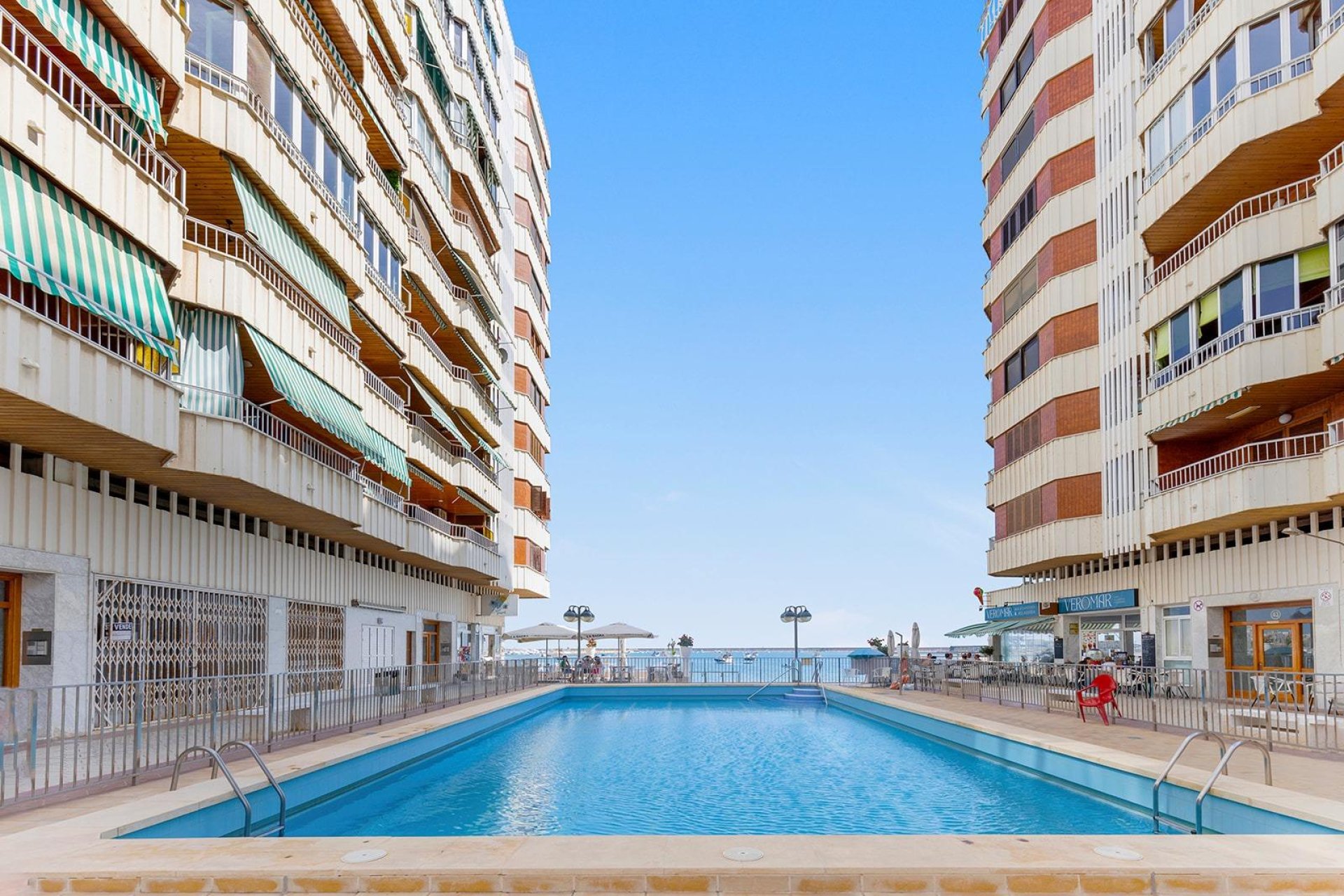 Resale - Apartamento - Torrevieja - Acequion