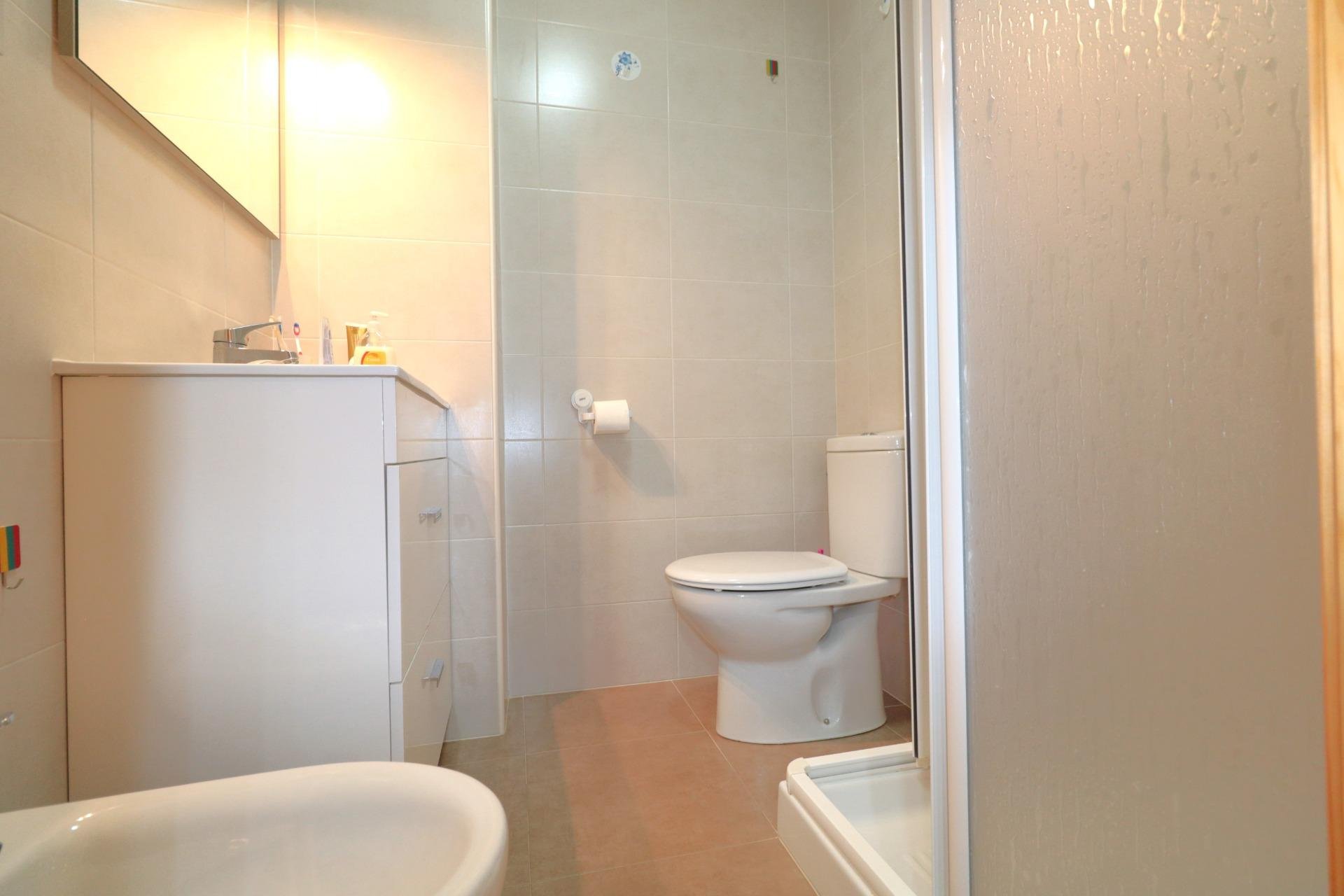 Resale - Apartamento - Torrevieja - Acequion