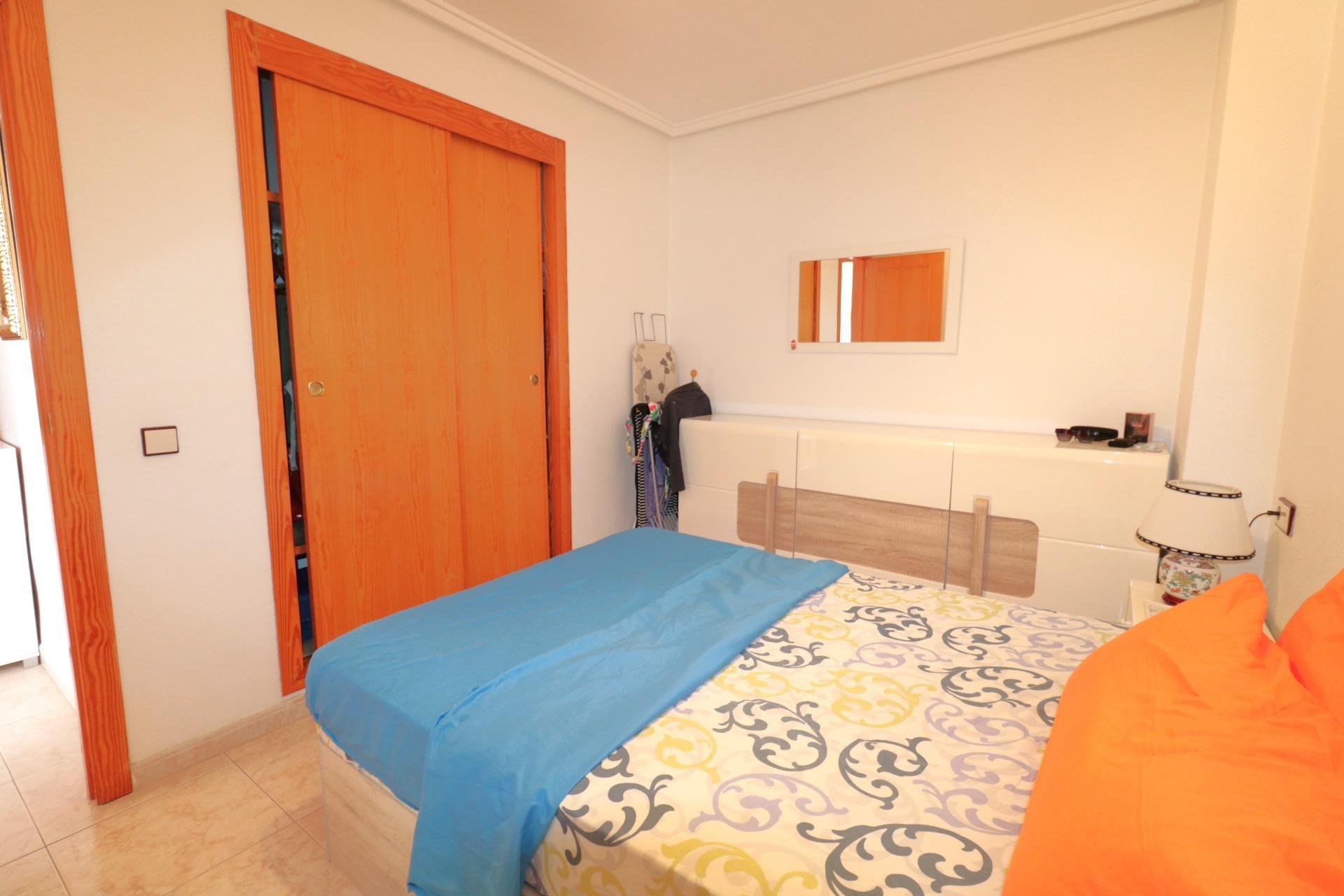 Resale - Apartamento - Torrevieja - Acequion