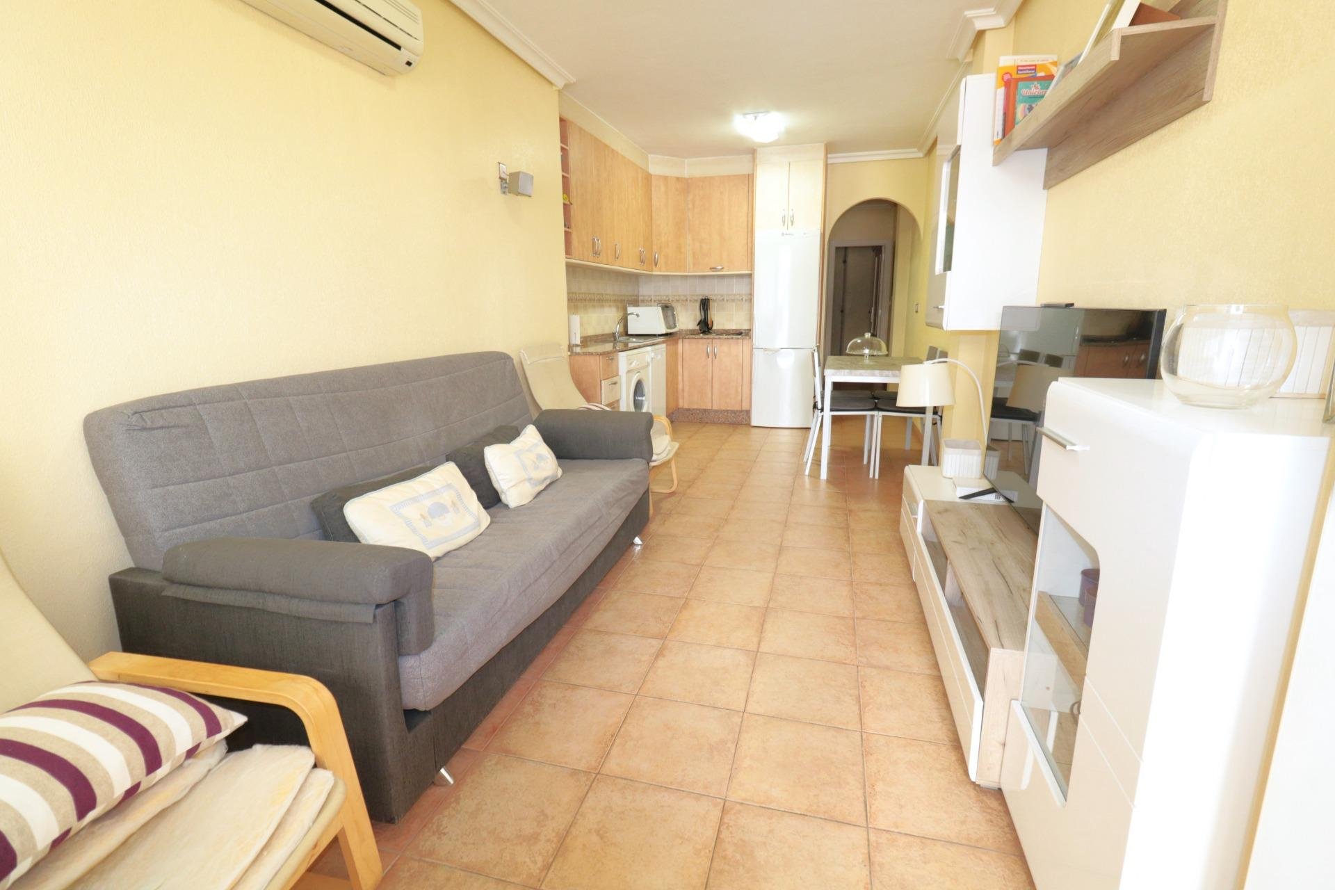 Resale - Apartamento - Torrevieja - Acequion