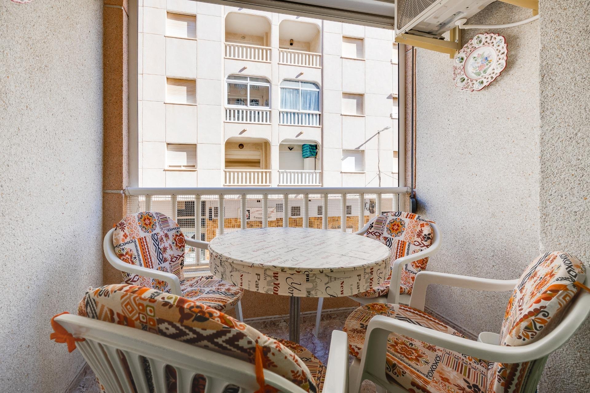 Resale - Apartamento - Torrevieja - Acequion