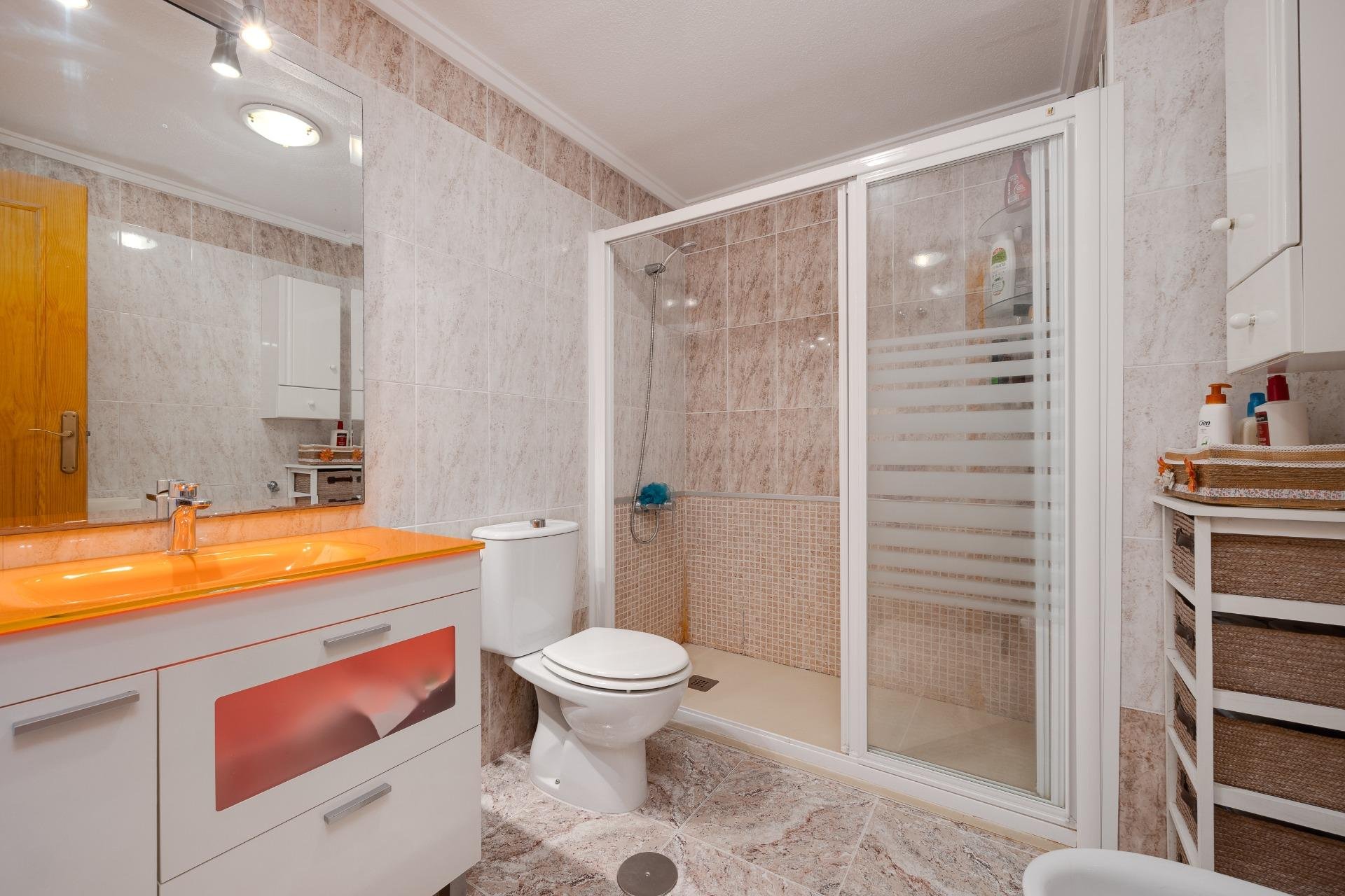 Resale - Apartamento - Torrevieja - Acequion