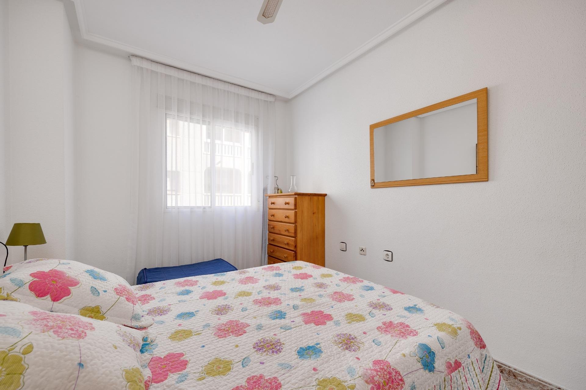 Resale - Apartamento - Torrevieja - Acequion