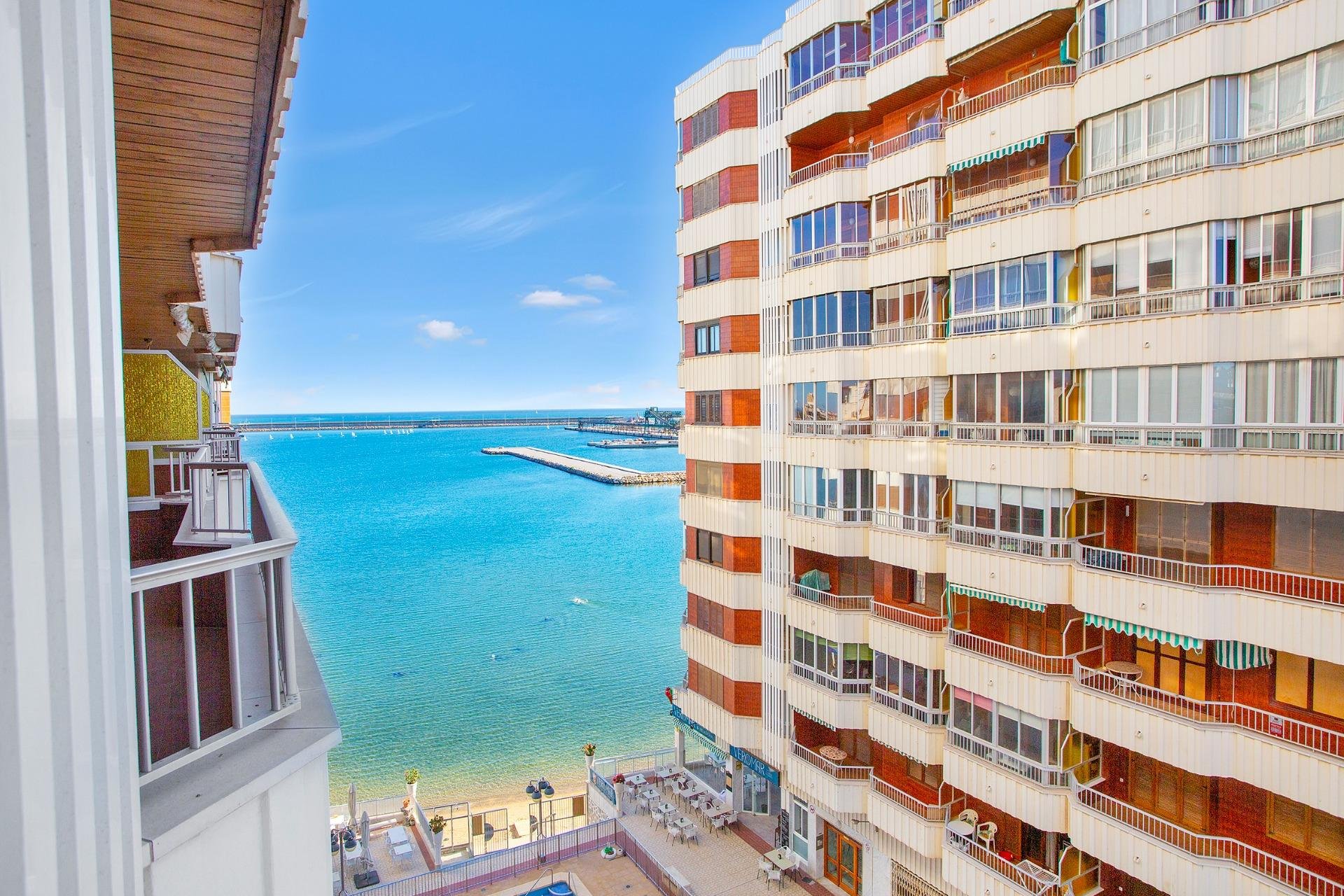 Resale - Apartamento - Torrevieja - Acequion