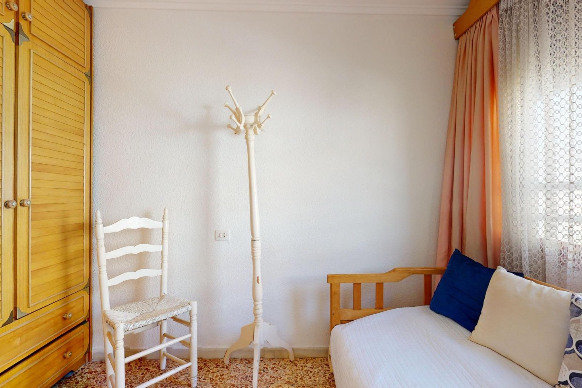 Resale - Apartamento - Torrevieja - Acequion