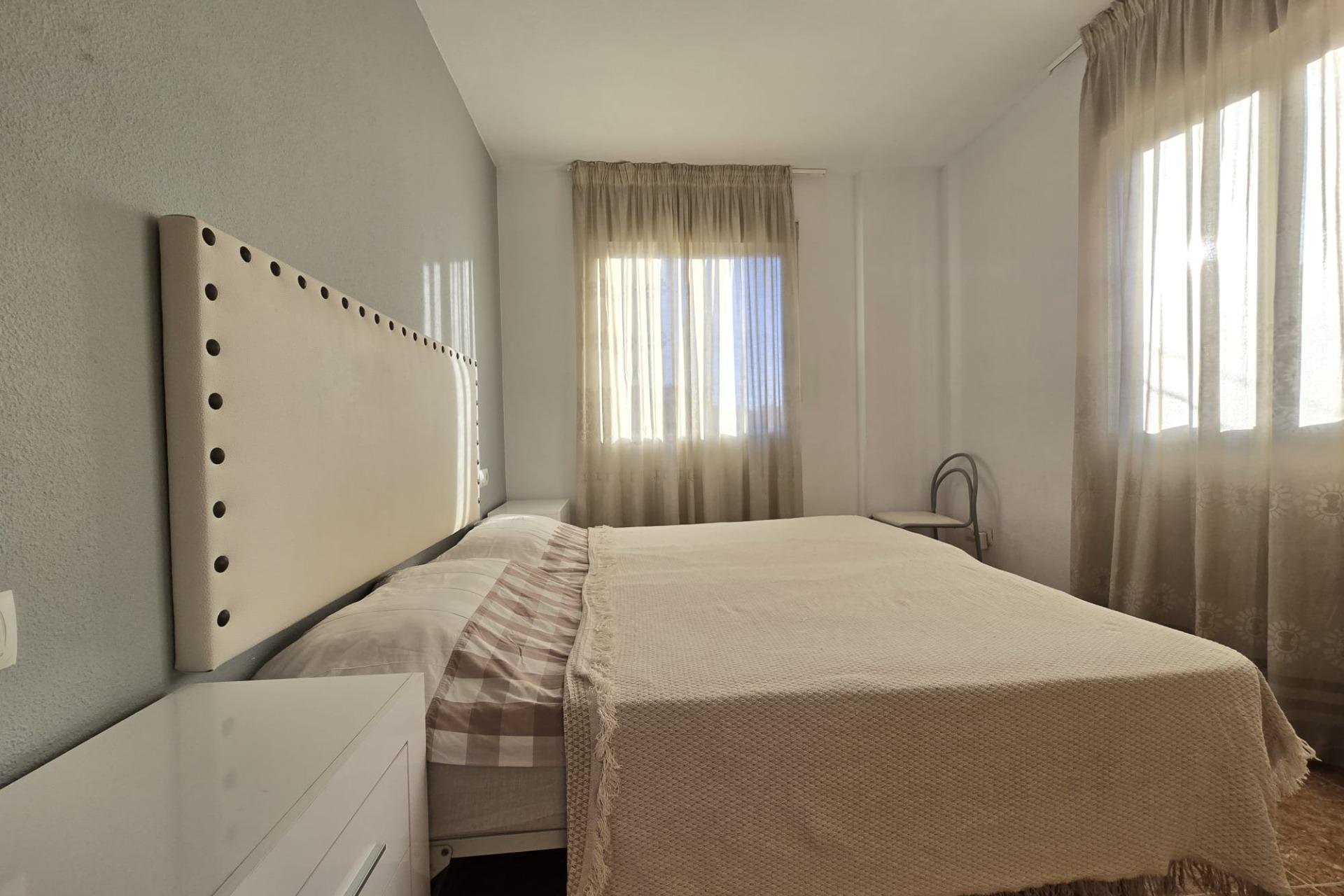 Resale - Apartamento - Torrevieja - Aguas Nuevas