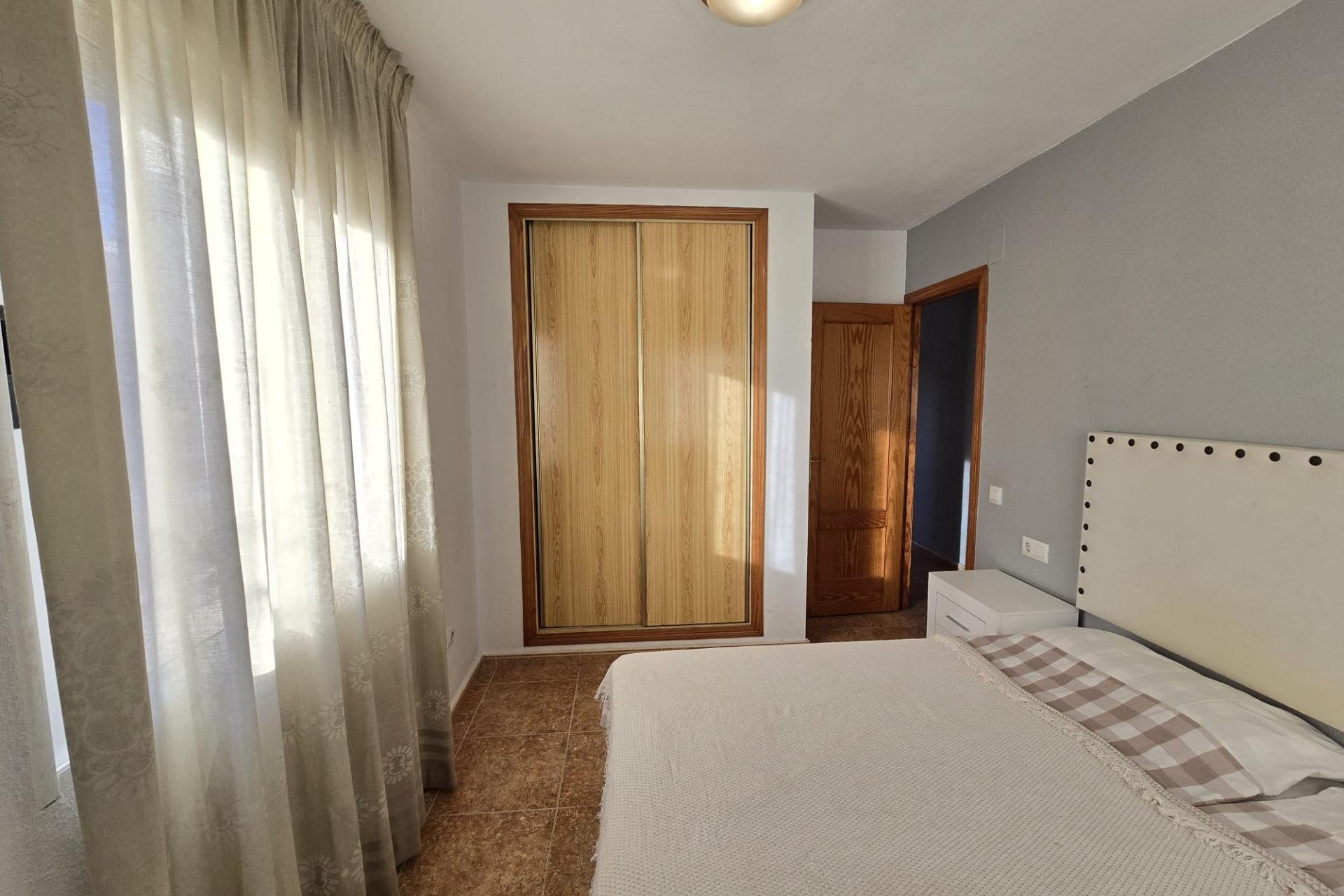 Resale - Apartamento - Torrevieja - Aguas Nuevas