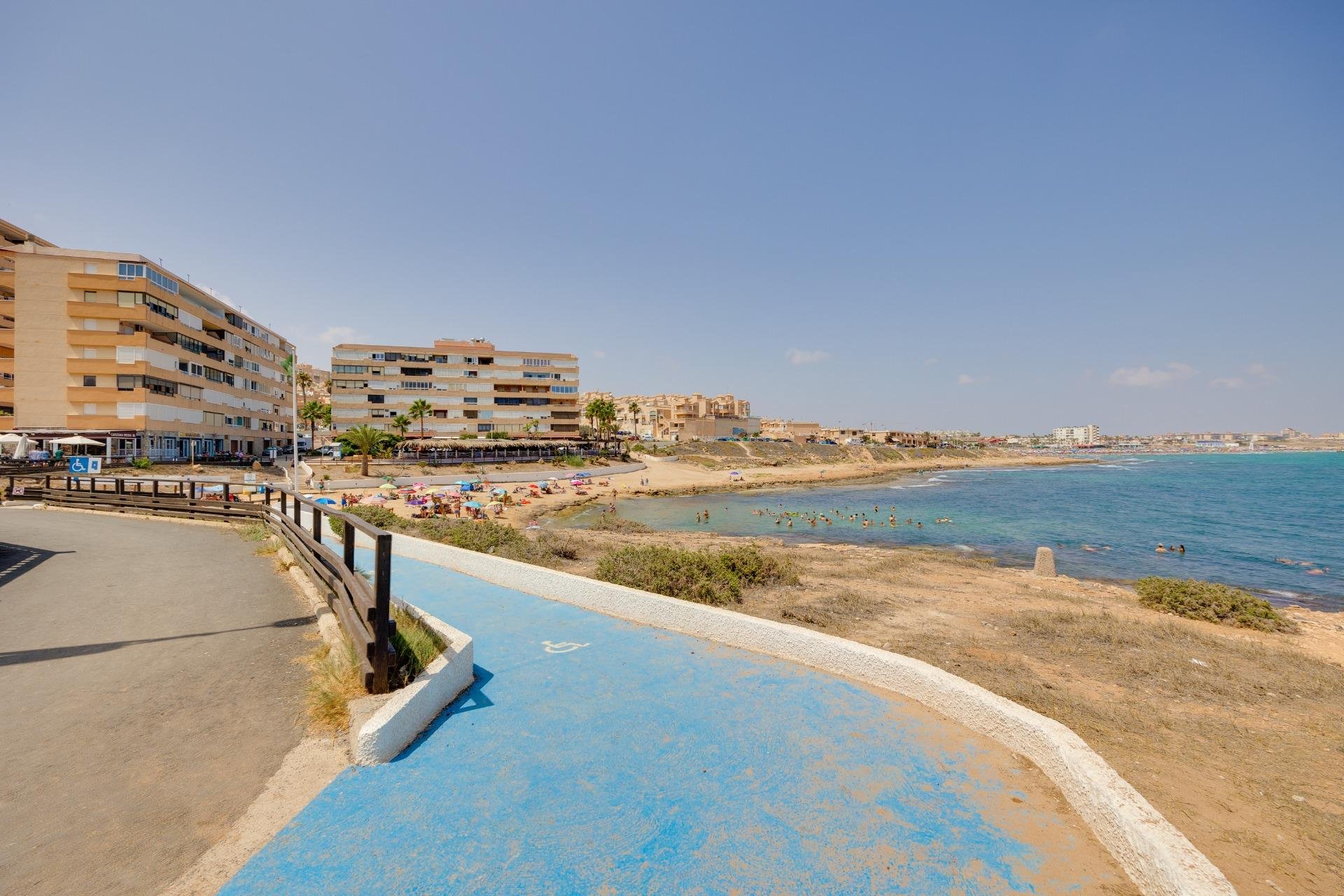 Resale - Apartamento - Torrevieja - Cabo cervera