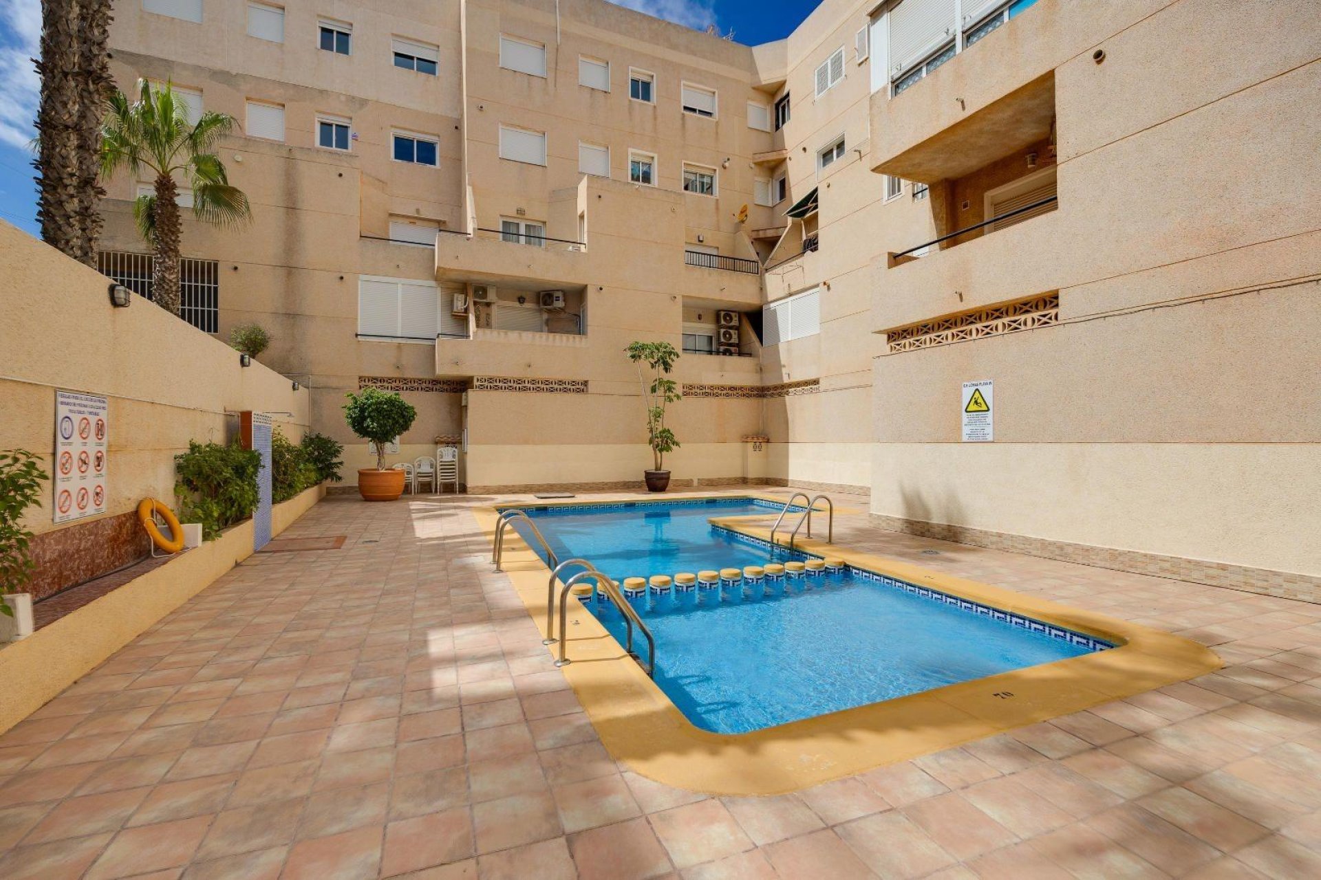Resale - Apartamento - Torrevieja - Cabo cervera