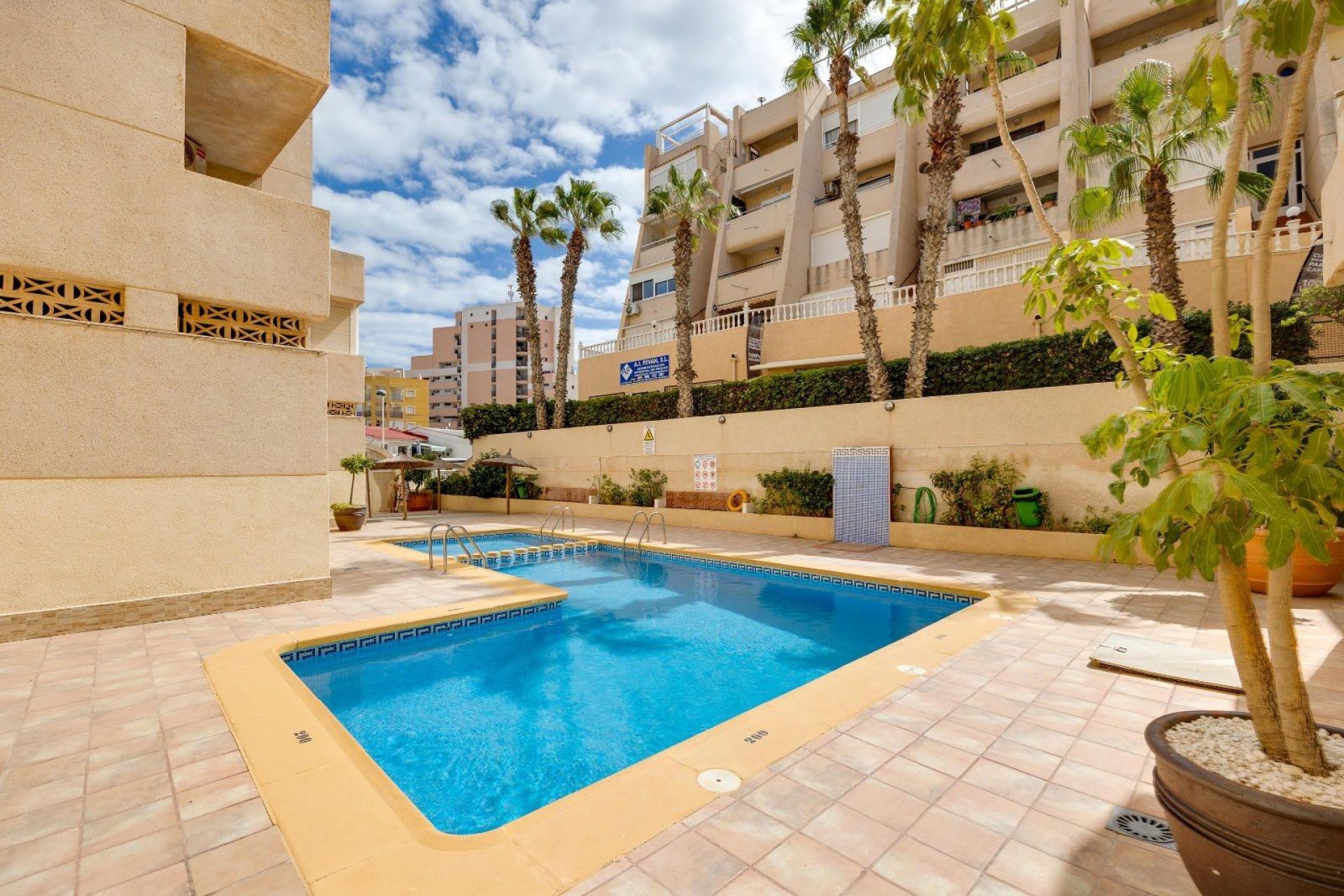 Resale - Apartamento - Torrevieja - Cabo cervera