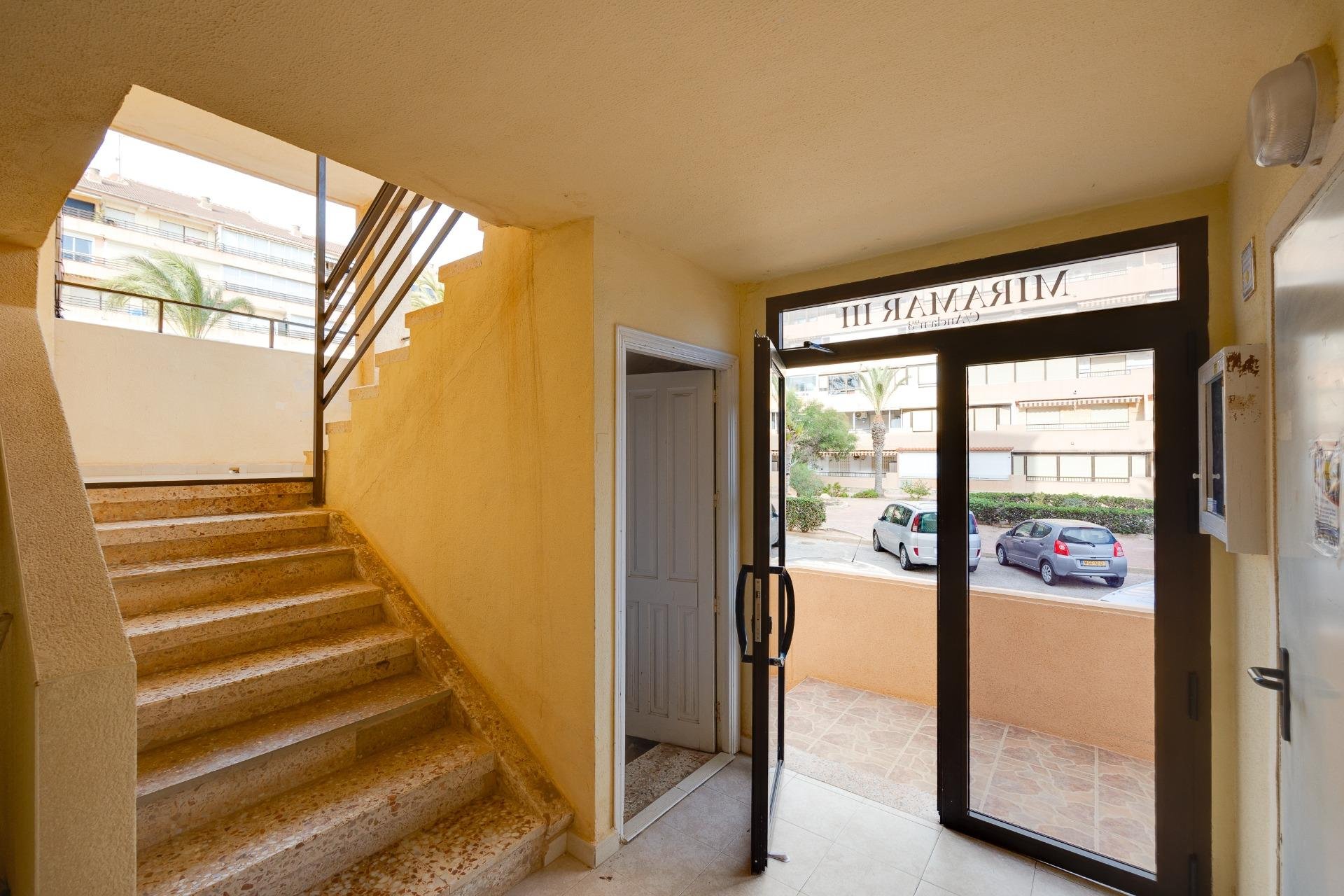 Resale - Apartamento - Torrevieja - Cabo cervera