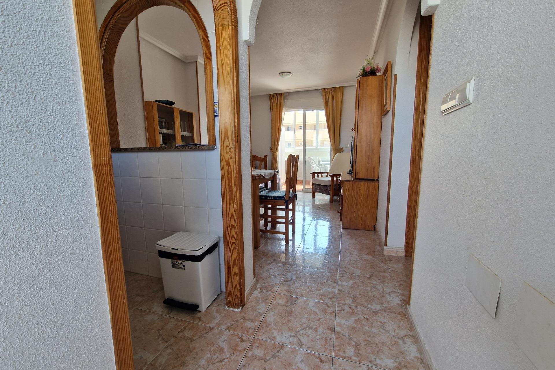 Resale - Apartamento - Torrevieja - Calas blanca