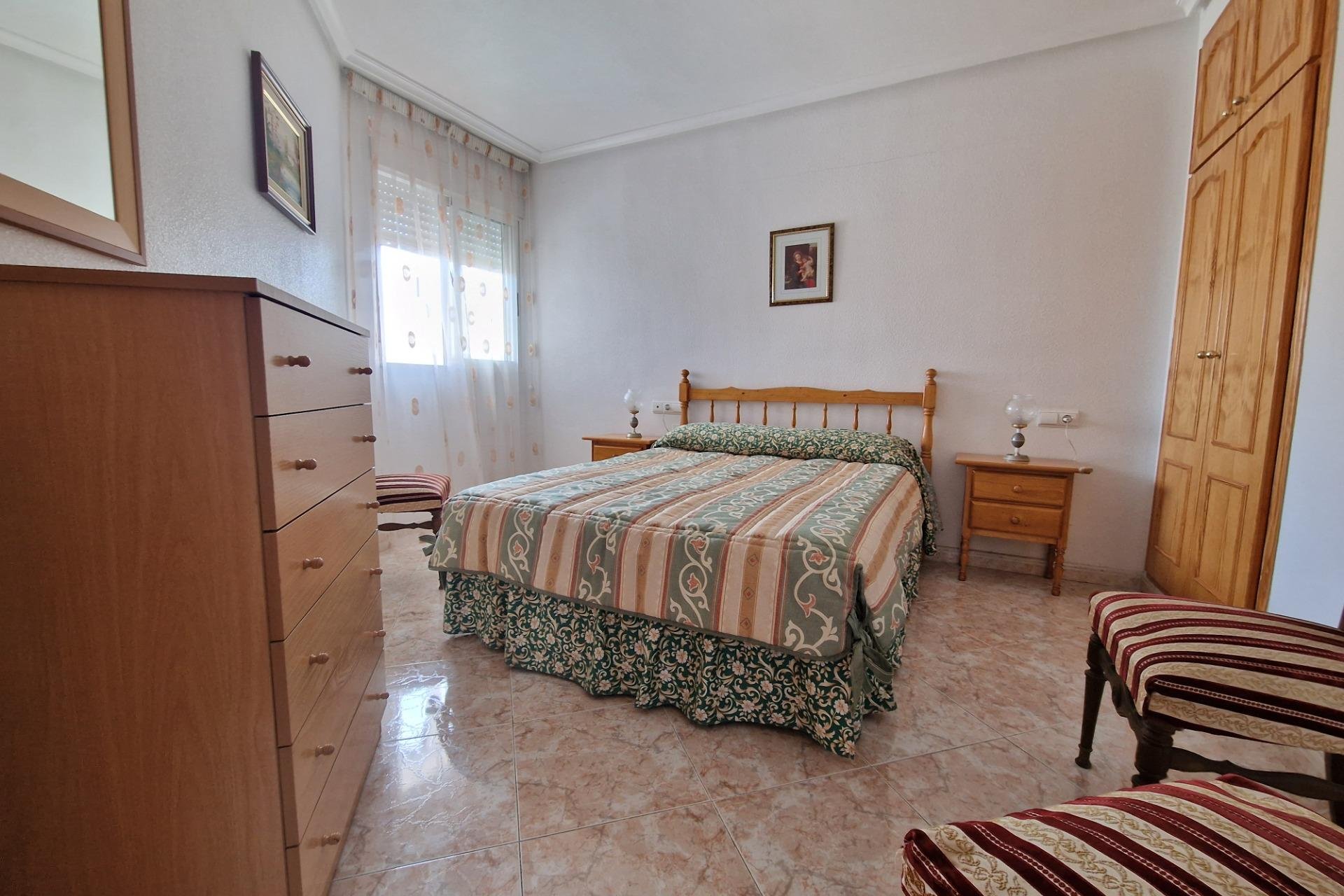 Resale - Apartamento - Torrevieja - Calas blanca