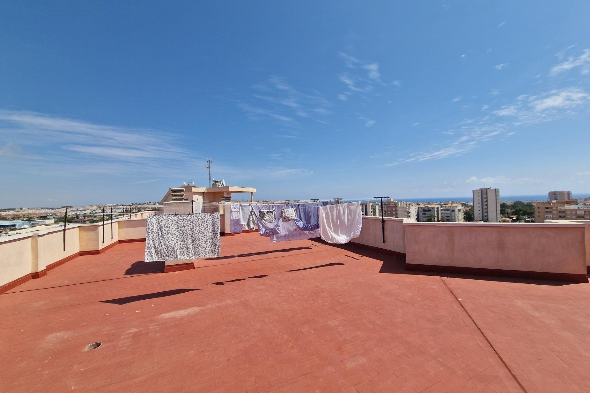 Resale - Apartamento - Torrevieja - Calas blanca