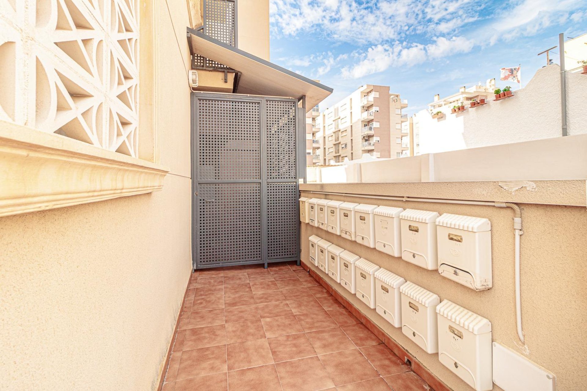 Resale - Apartamento - Torrevieja - Calas blanca