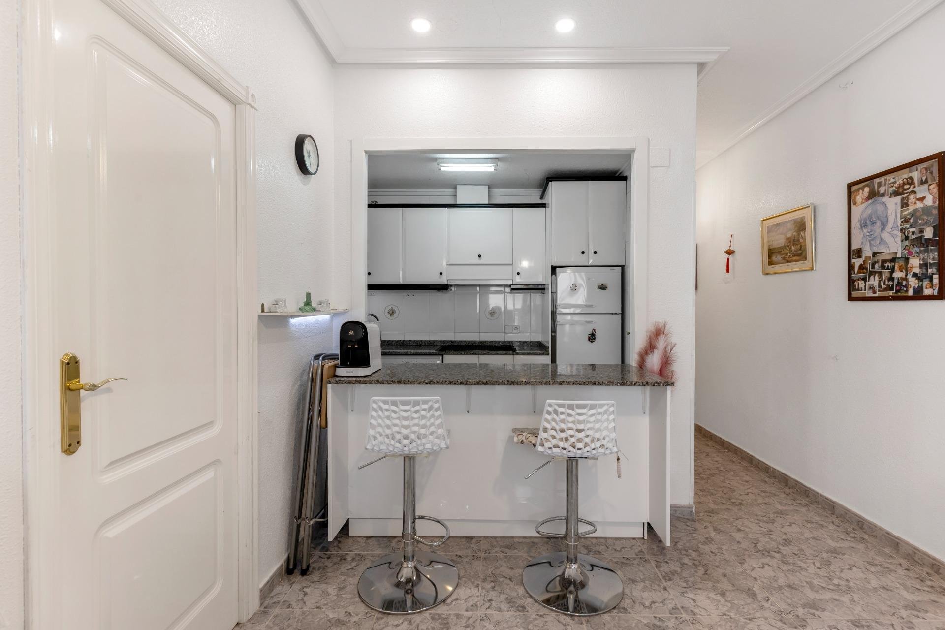 Resale - Apartamento - Torrevieja - Centro - Muelle Pesquero