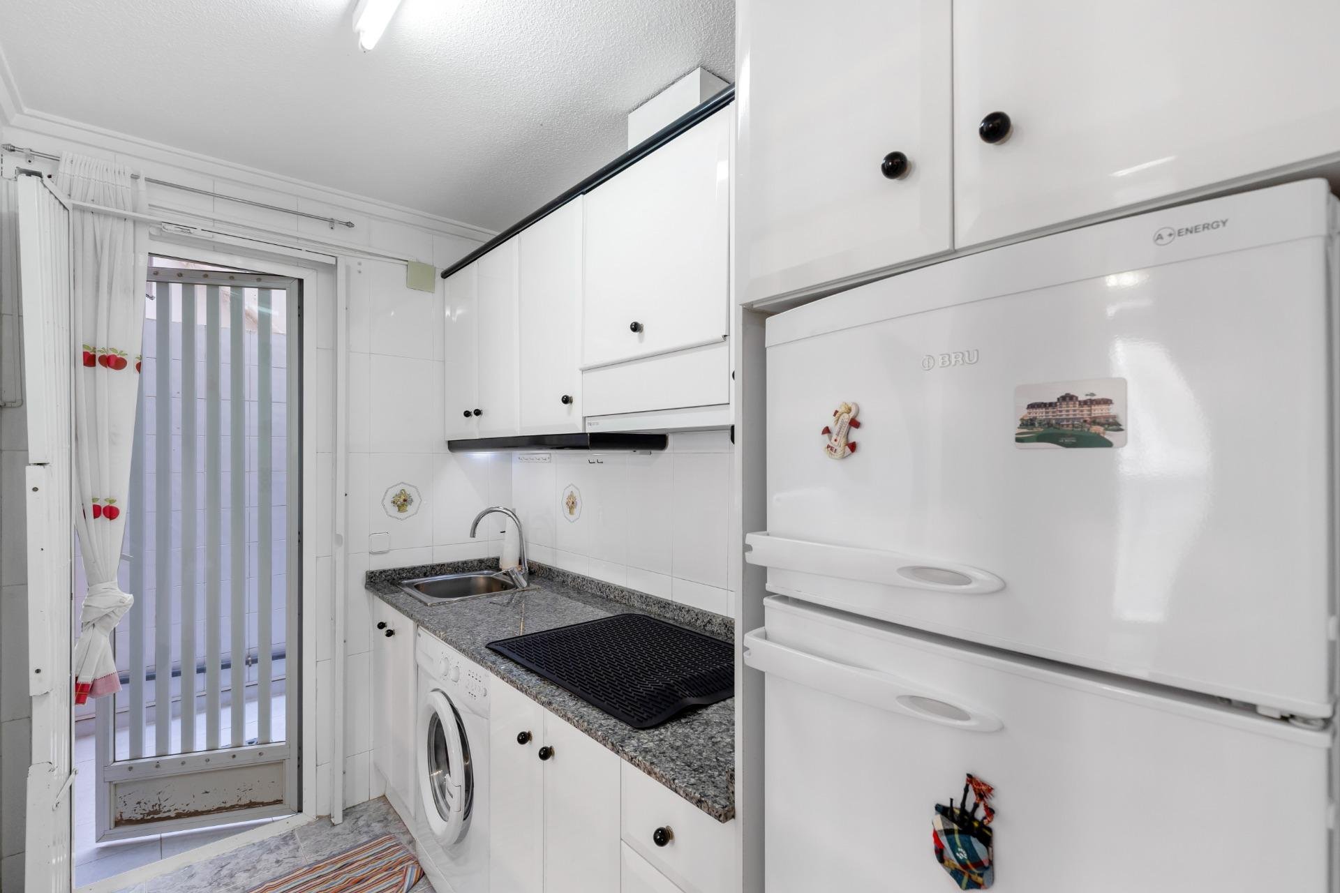 Resale - Apartamento - Torrevieja - Centro - Muelle Pesquero