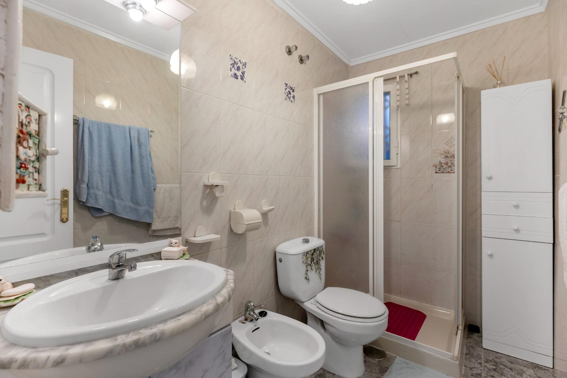 Resale - Apartamento - Torrevieja - Centro - Muelle Pesquero