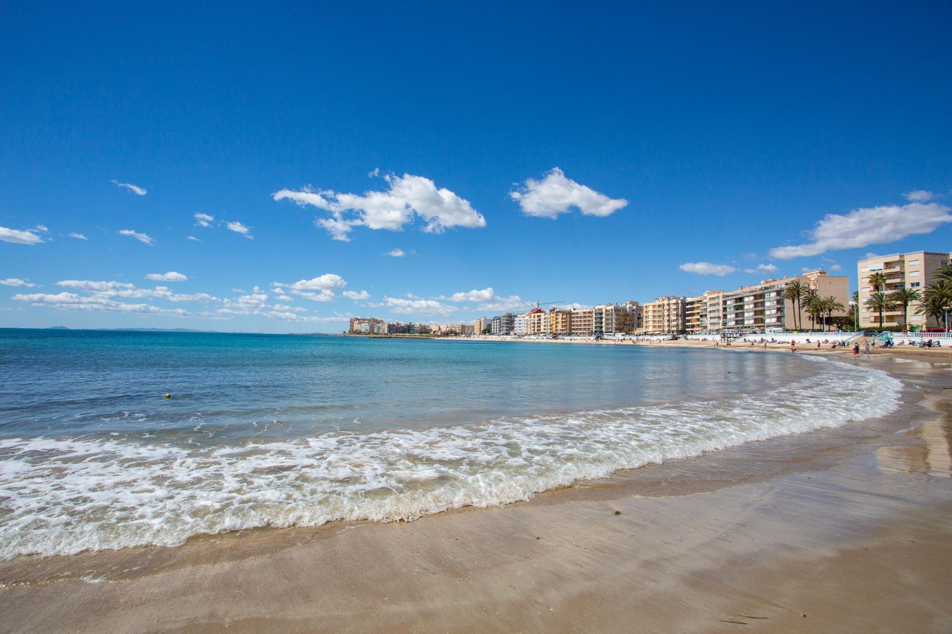 Resale - Apartamento - Torrevieja - Centro - Muelle Pesquero