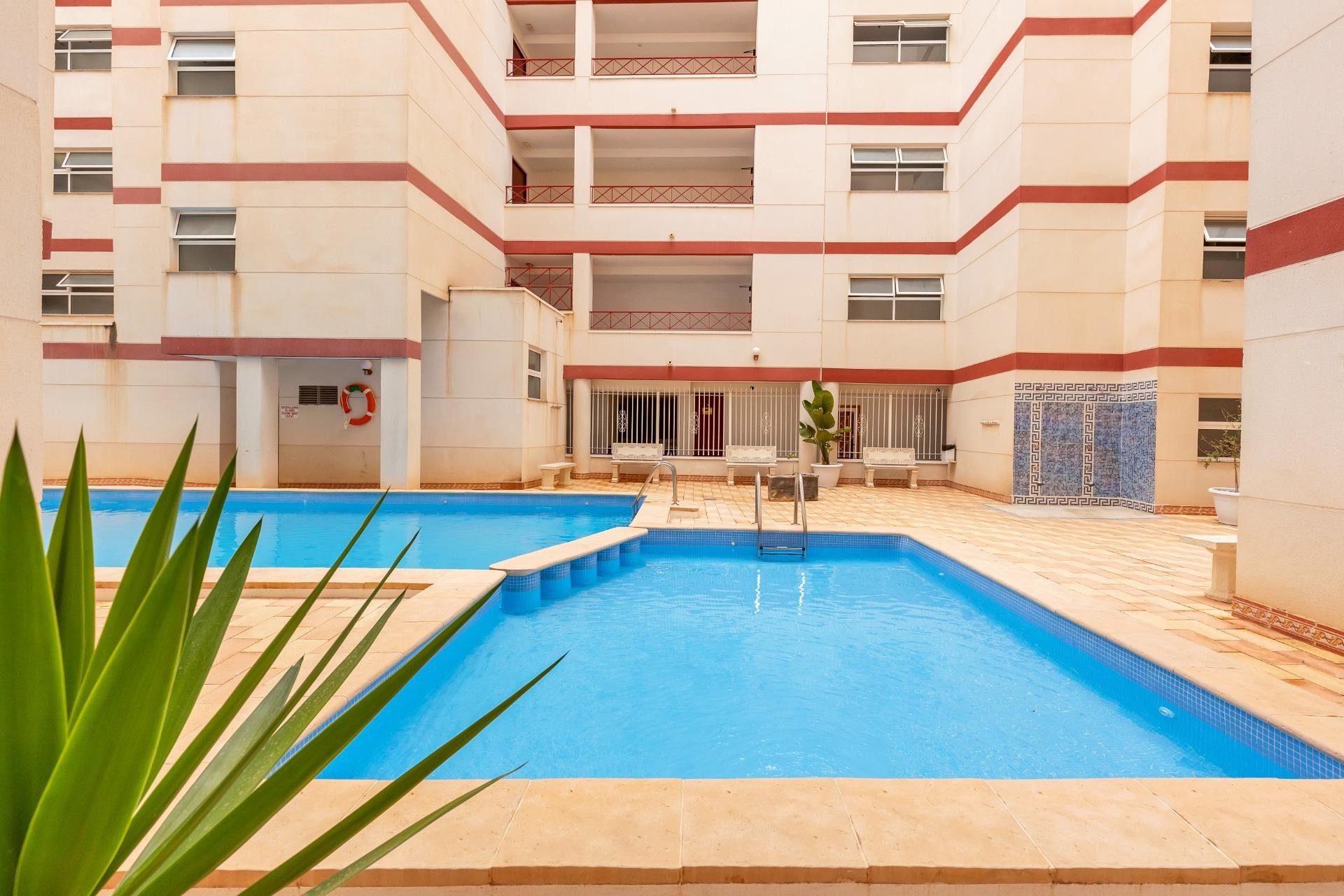 Resale - Apartamento - Torrevieja - Centro