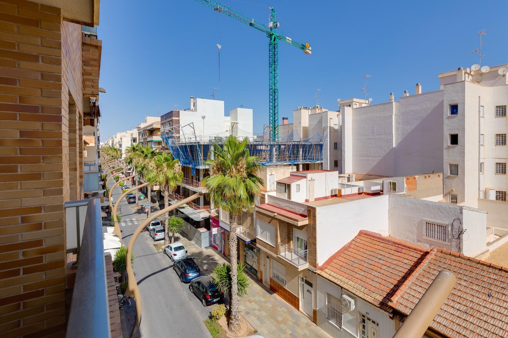 Resale - Apartamento - Torrevieja - Centro