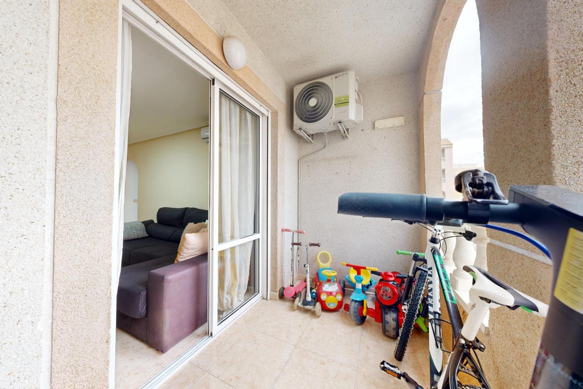 Resale - Apartamento - Torrevieja - Centro