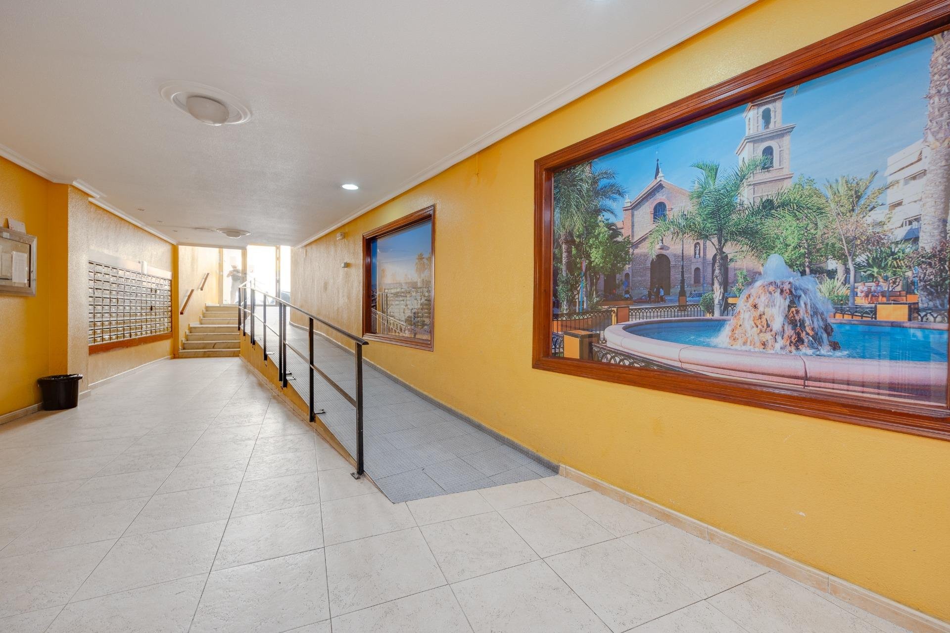 Resale - Apartamento - Torrevieja - Centro