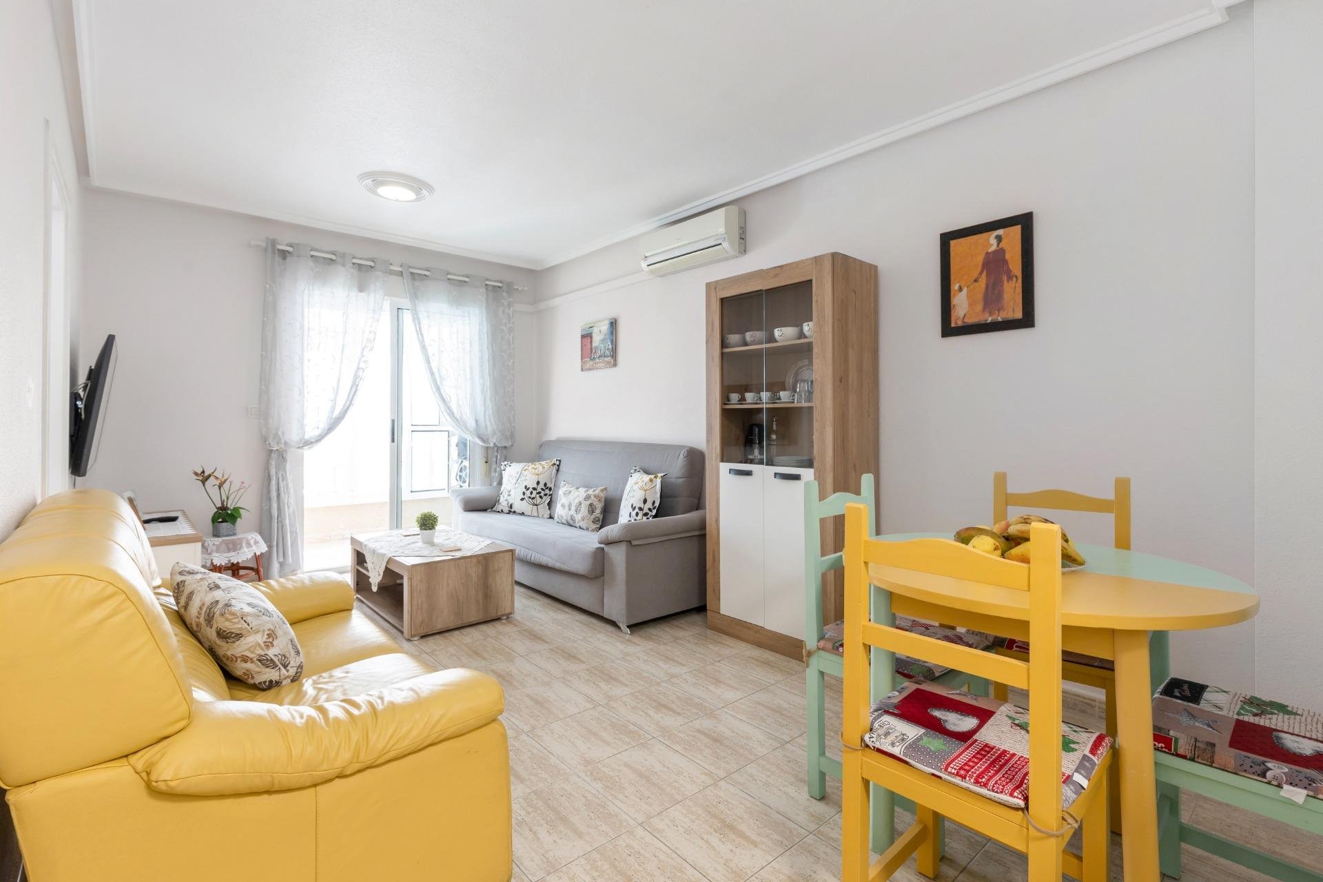 Resale - Apartamento - Torrevieja - Centro