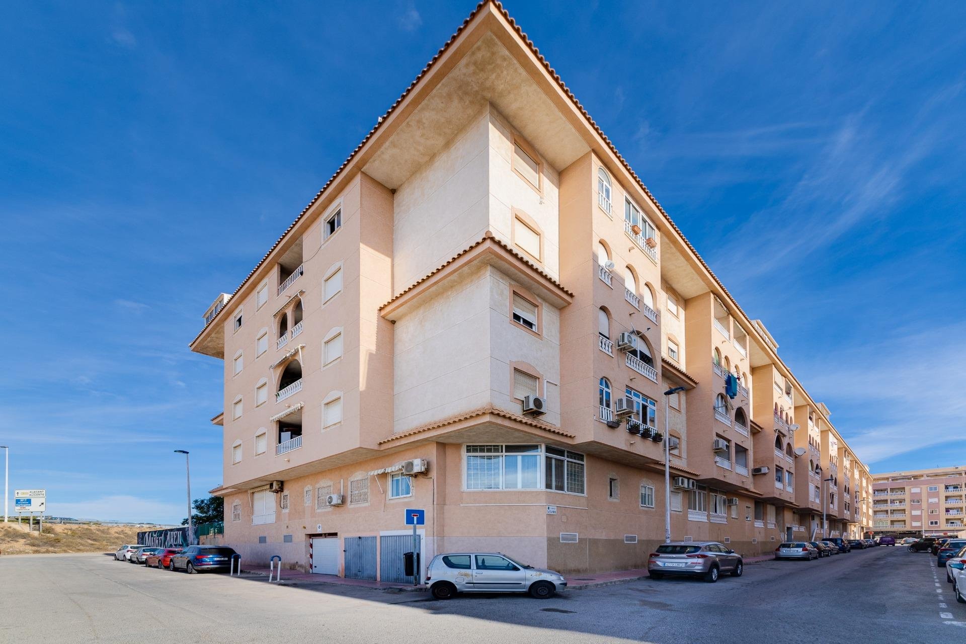 Resale - Apartamento - Torrevieja - Centro