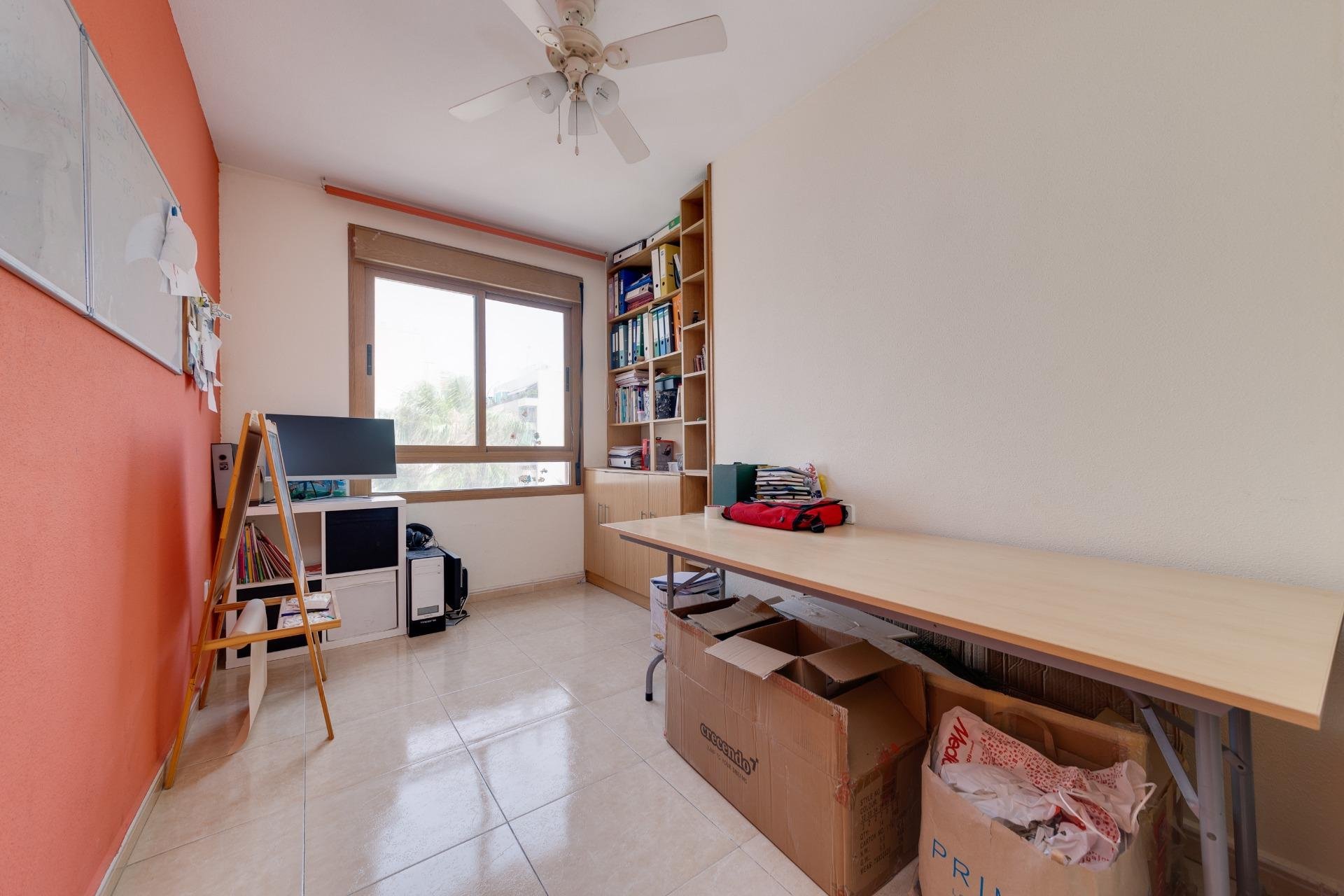 Resale - Apartamento - Torrevieja - Centro