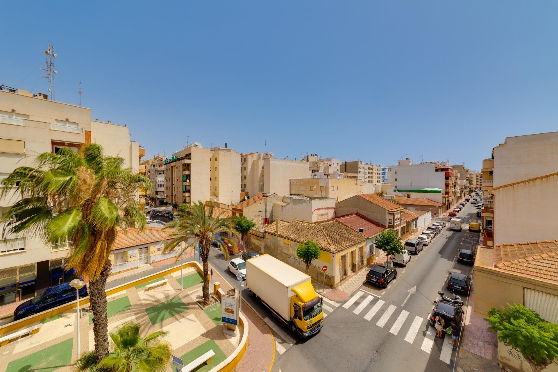 Resale - Apartamento - Torrevieja - Centro