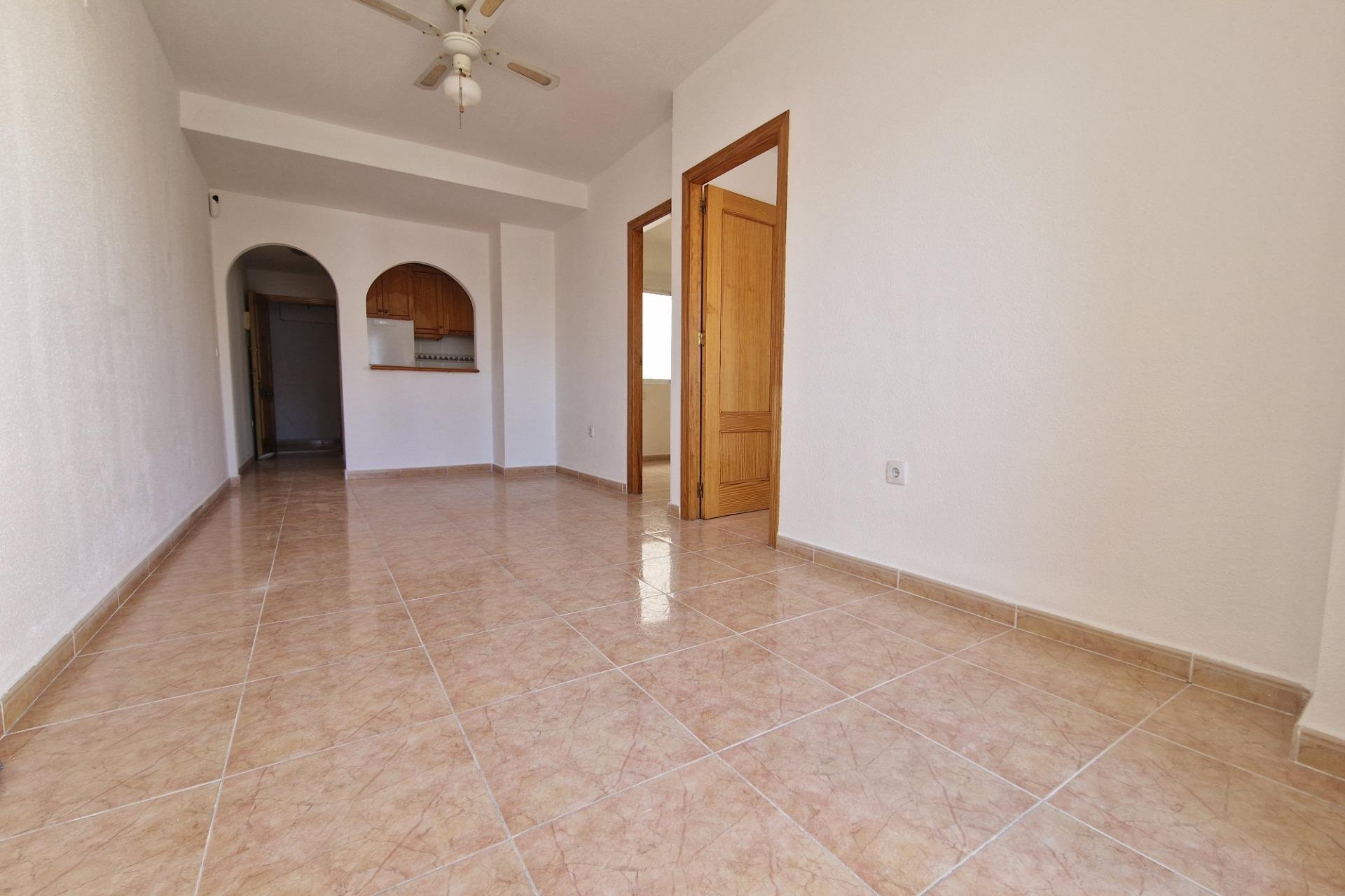 Resale - Apartamento - Torrevieja - Centro