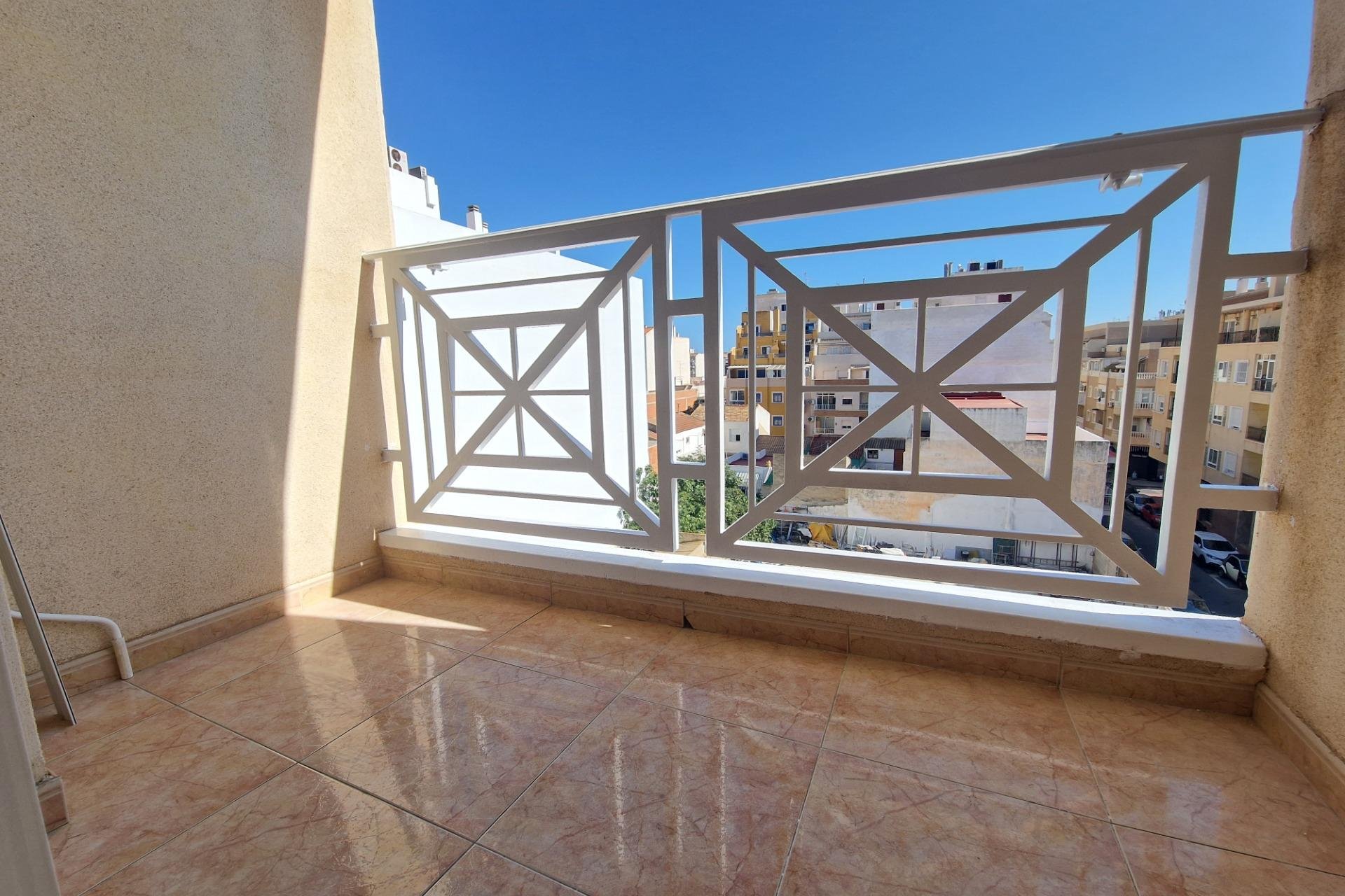 Resale - Apartamento - Torrevieja - Centro