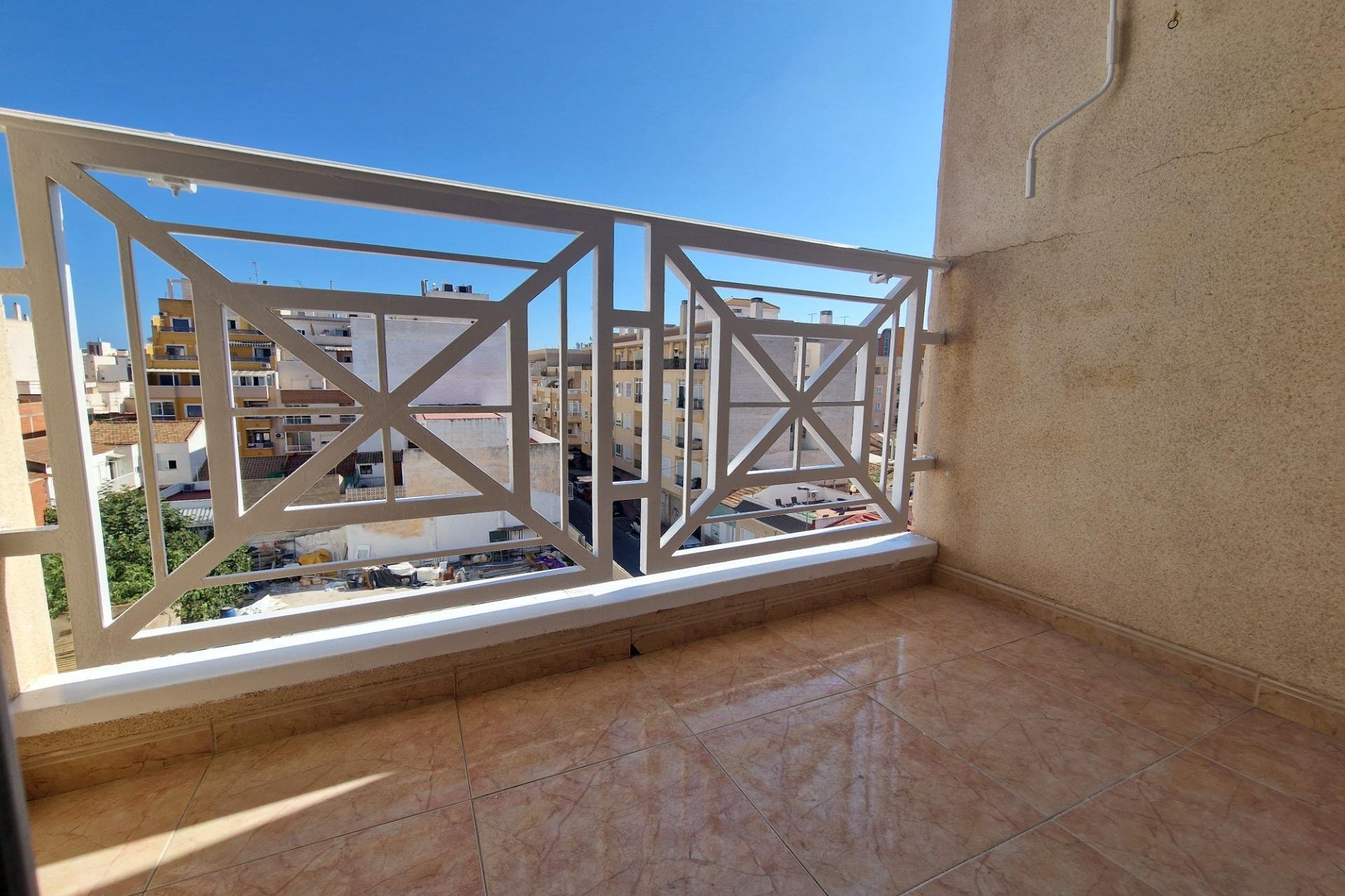 Resale - Apartamento - Torrevieja - Centro