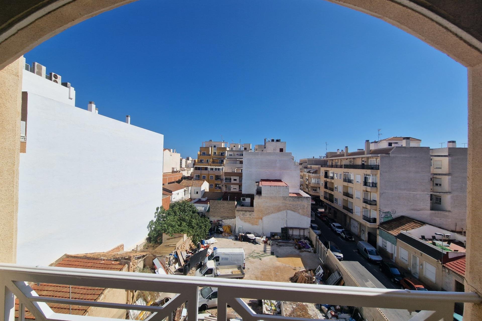 Resale - Apartamento - Torrevieja - Centro