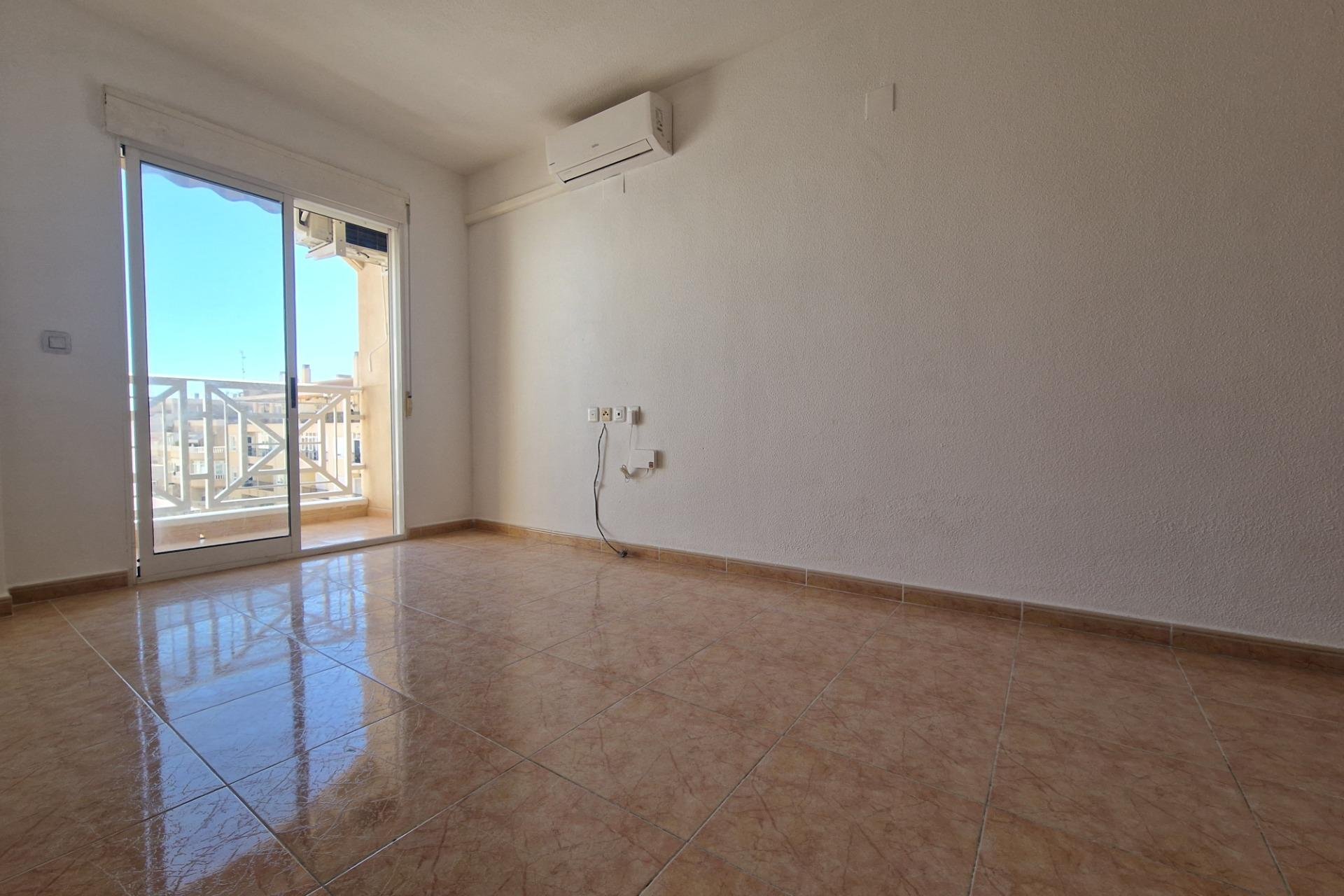 Resale - Apartamento - Torrevieja - Centro