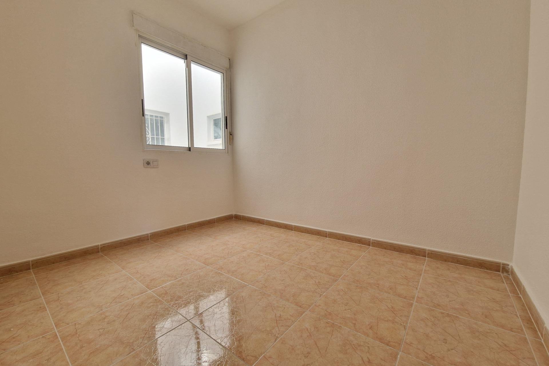 Resale - Apartamento - Torrevieja - Centro